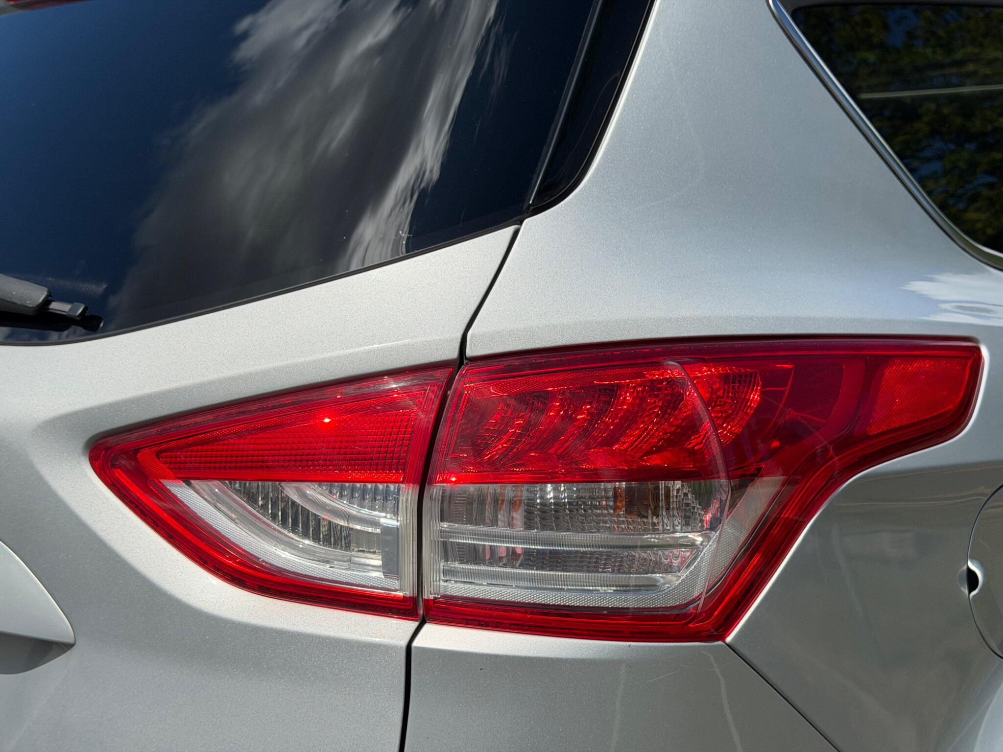 Ford Kuga - Image 19