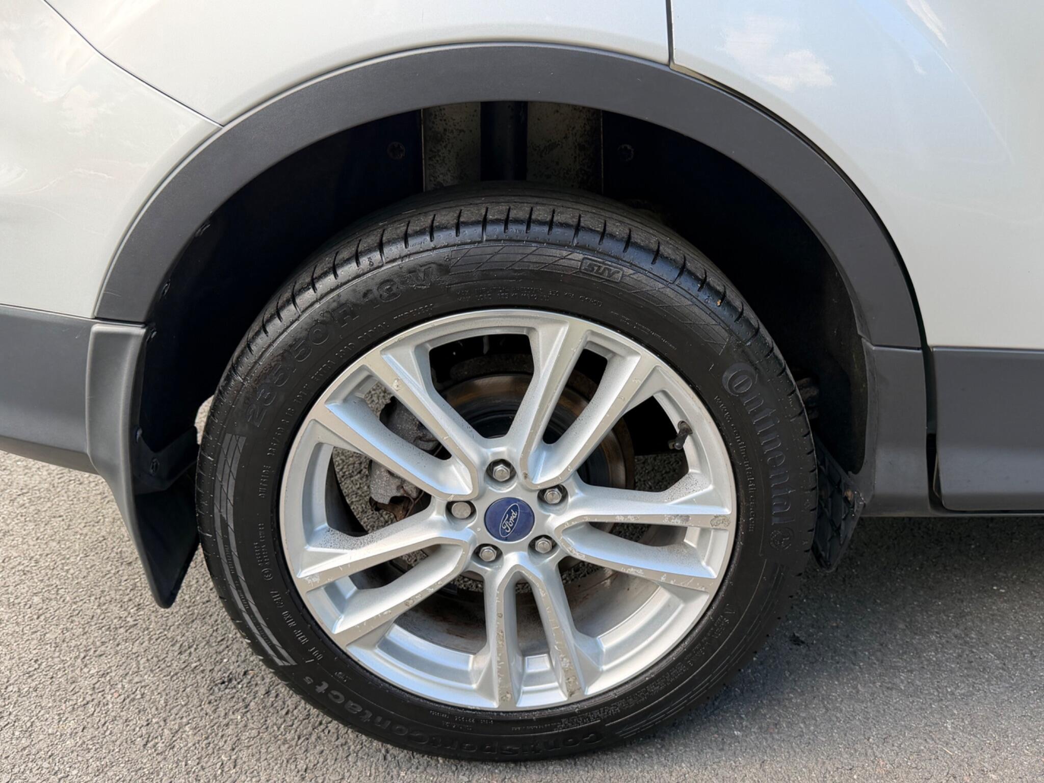 Ford Kuga - Image 26