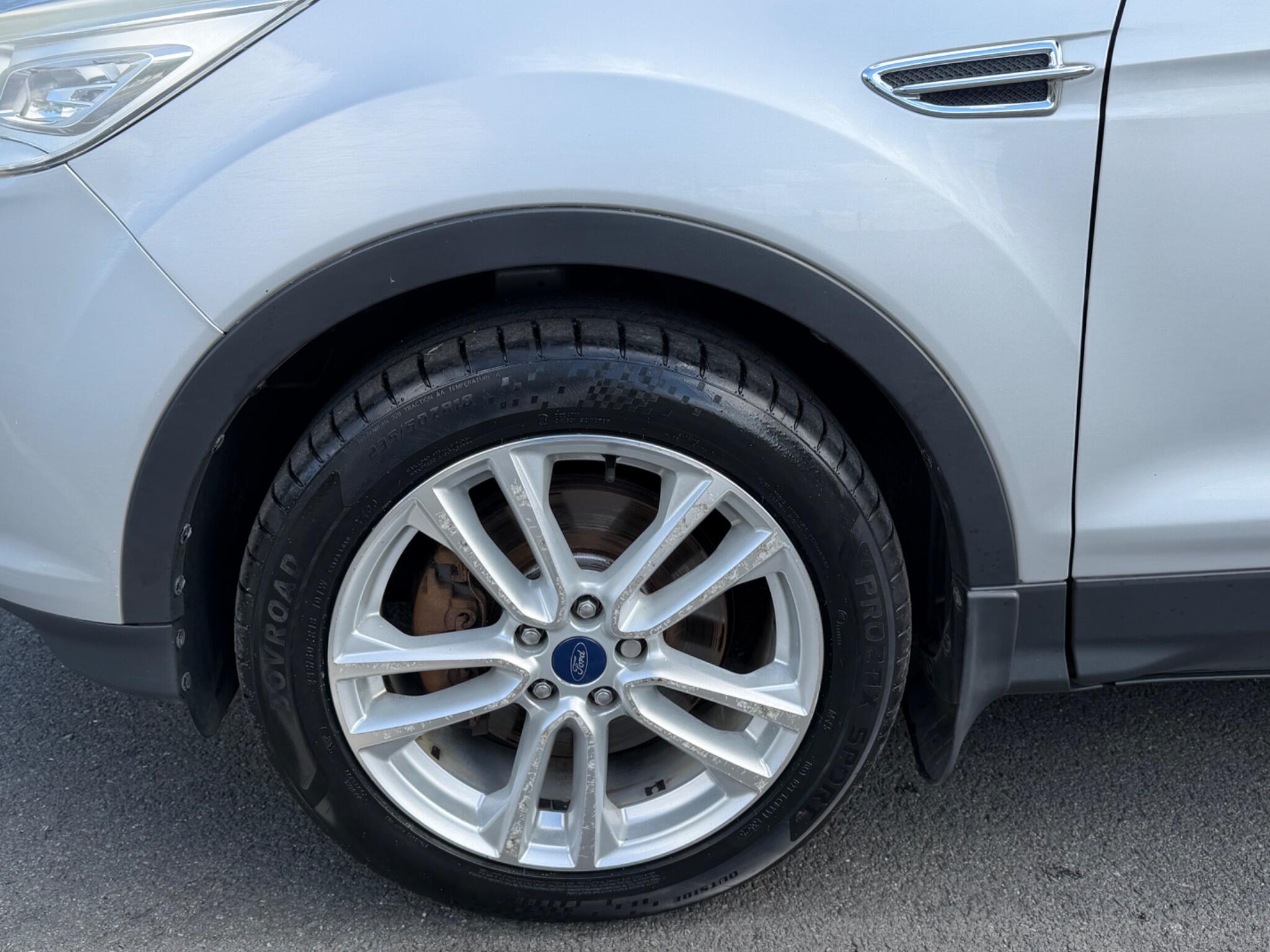 Ford Kuga - Image 29