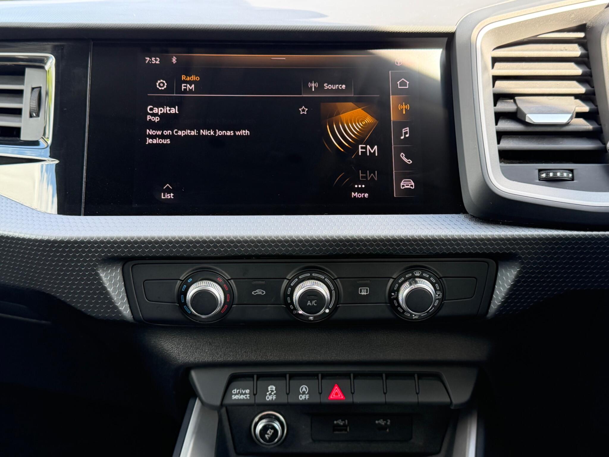 Audi A1 - Image 31