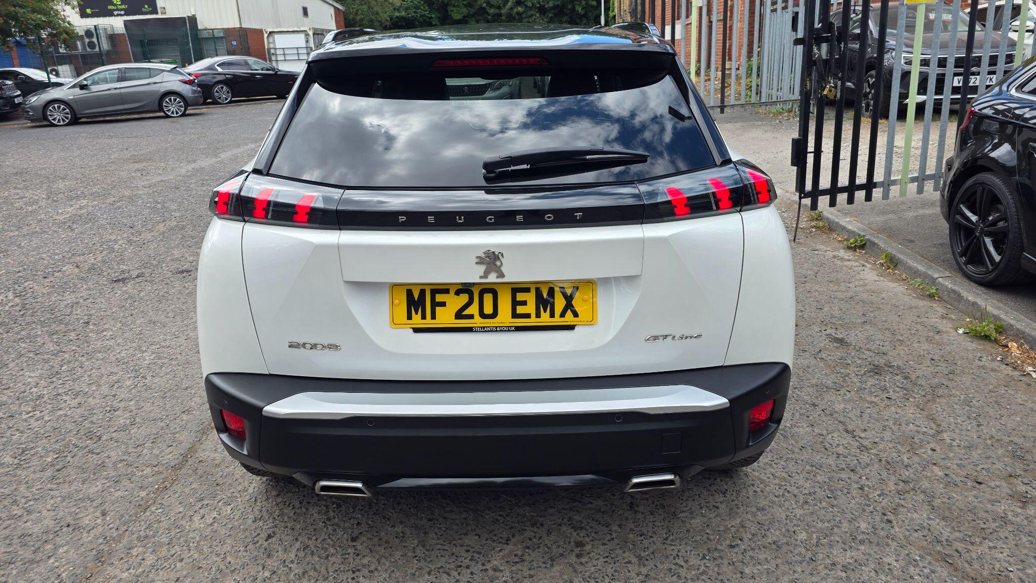 Peugeot 2008 - Image 12