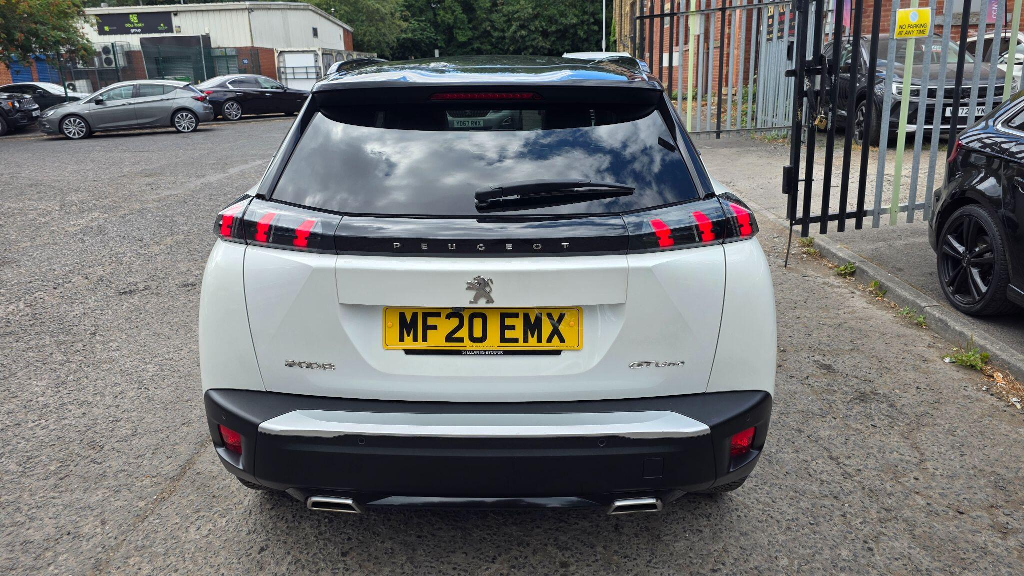 Peugeot 2008 - Image 13