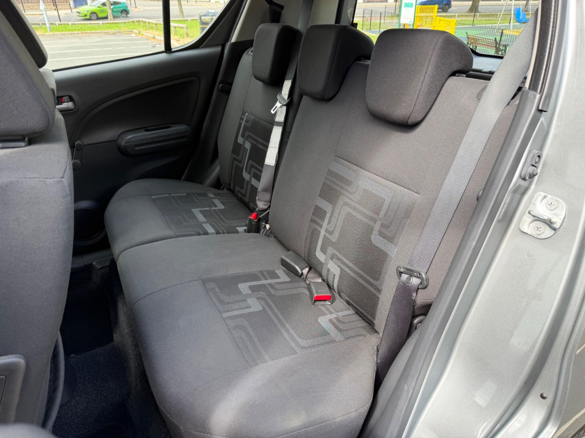 Suzuki Splash - Image 15