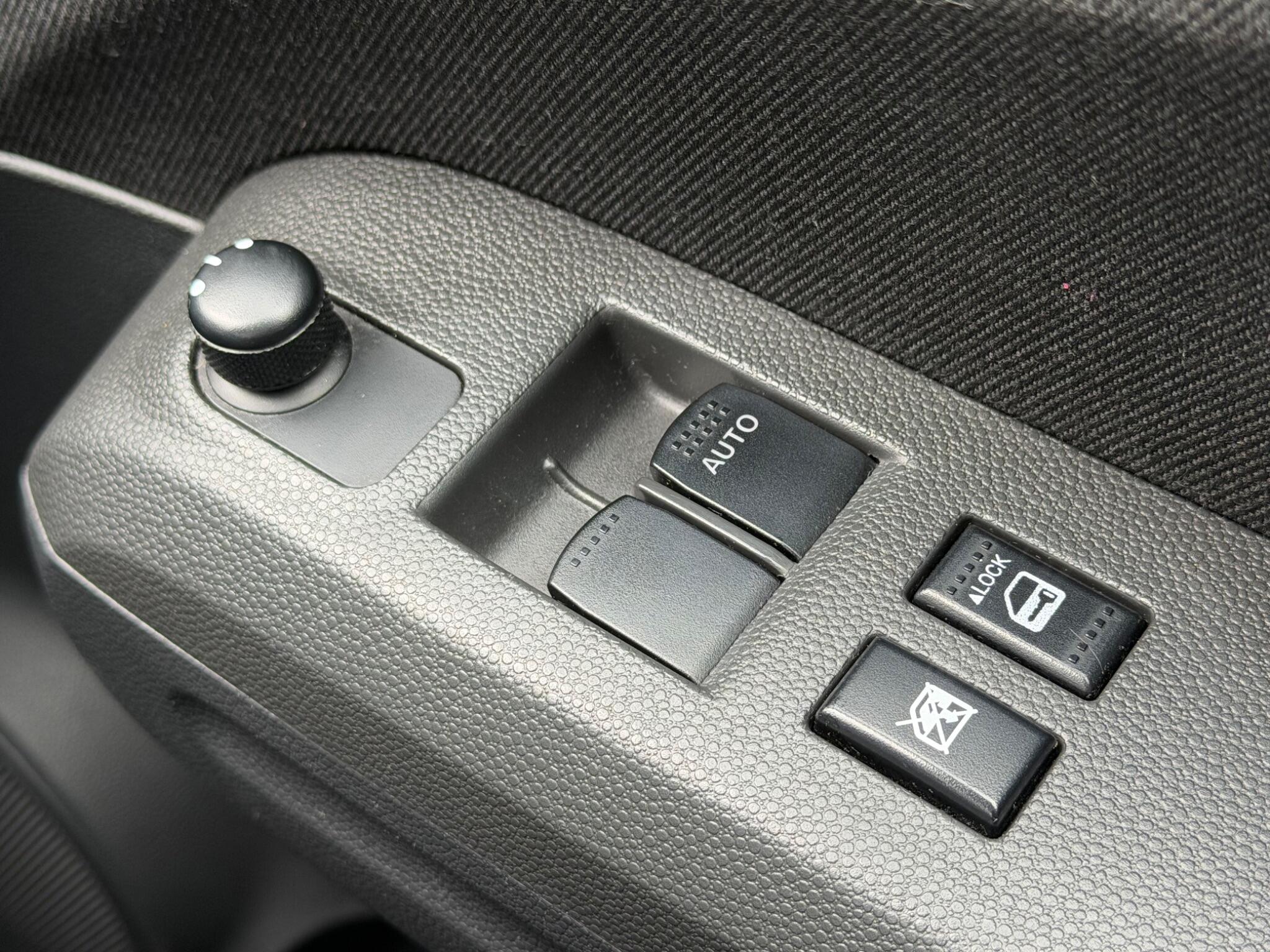 Suzuki Splash - Image 26