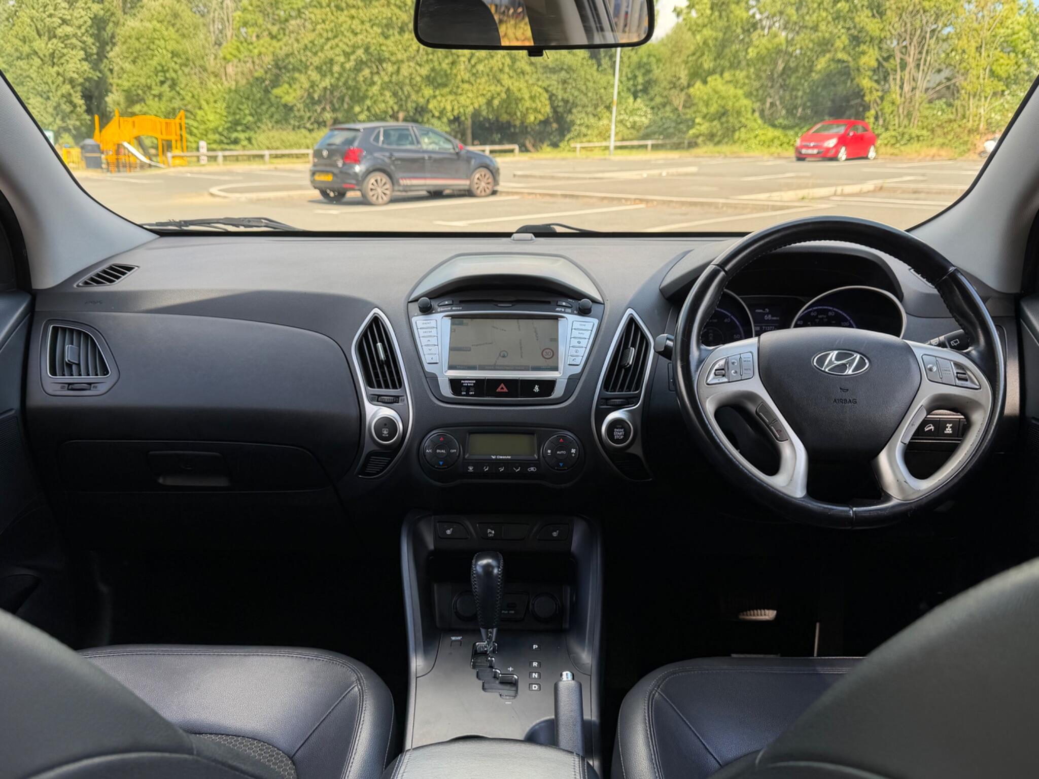 Hyundai ix35 - Image 22
