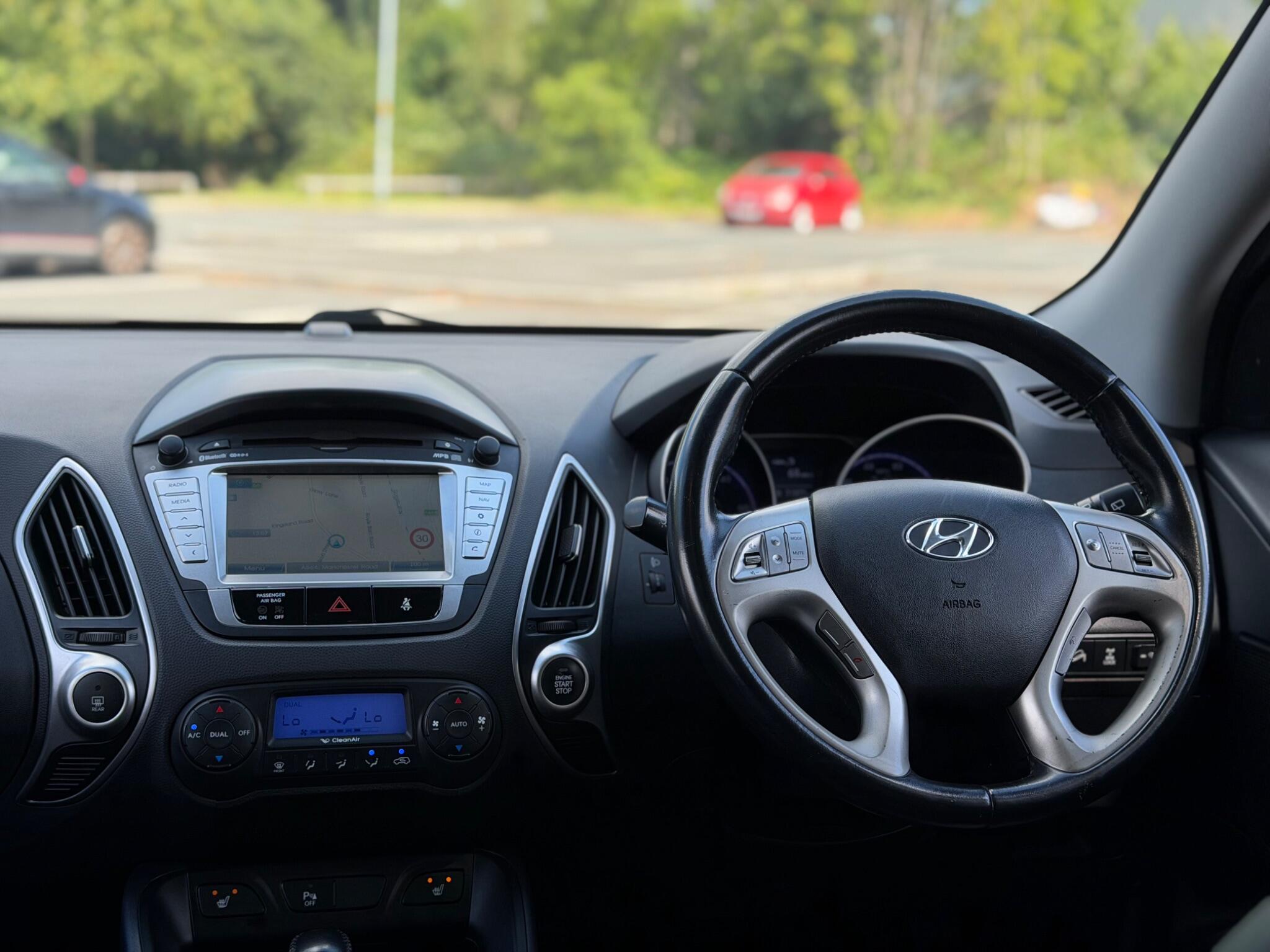 Hyundai ix35 - Image 26