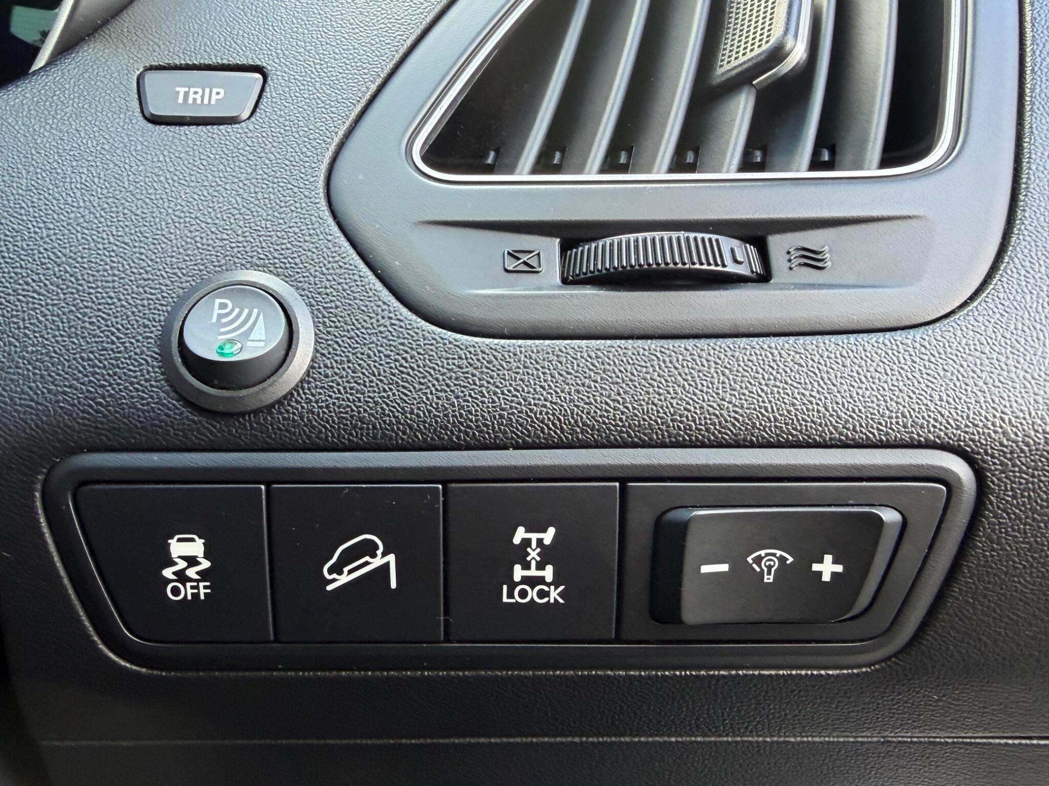 Hyundai ix35 - Image 28