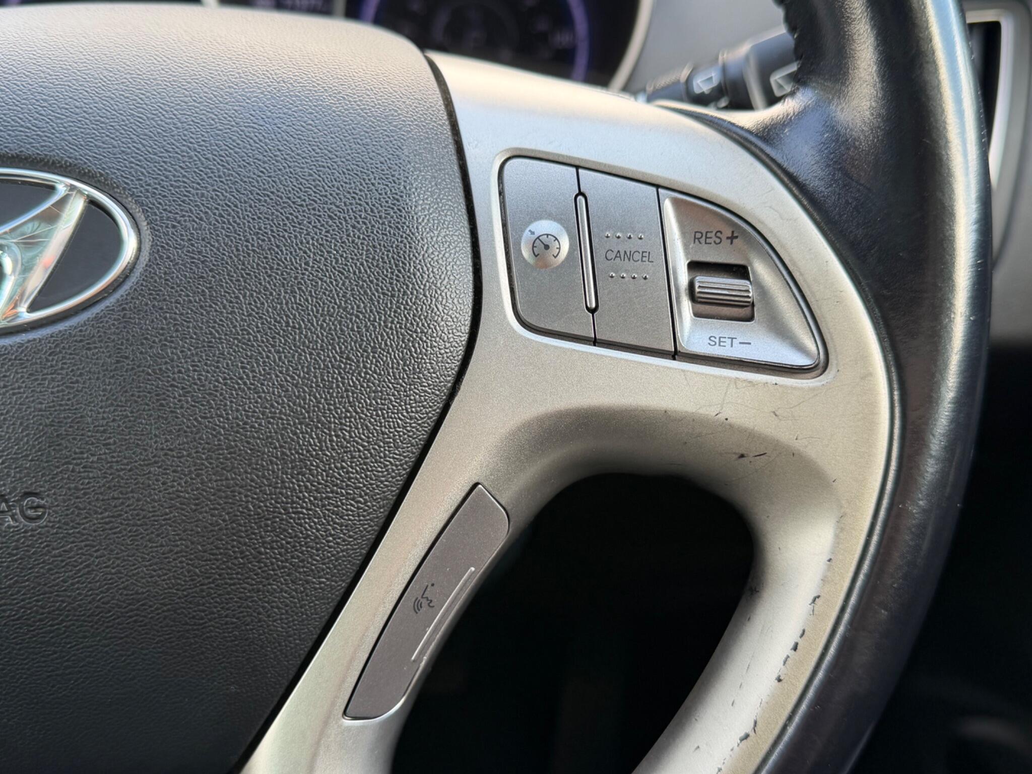 Hyundai ix35 - Image 30