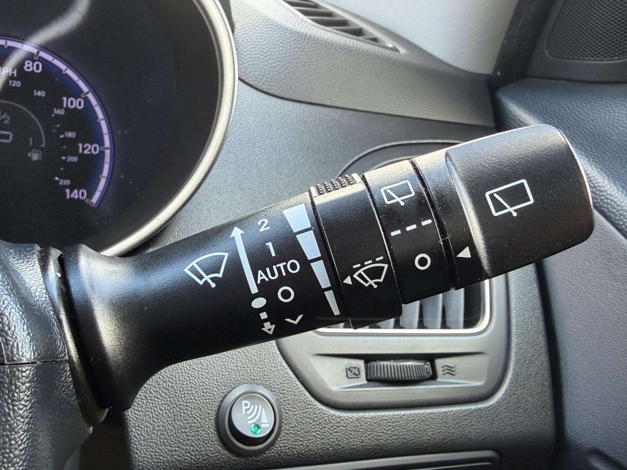 Hyundai ix35 - Image 32