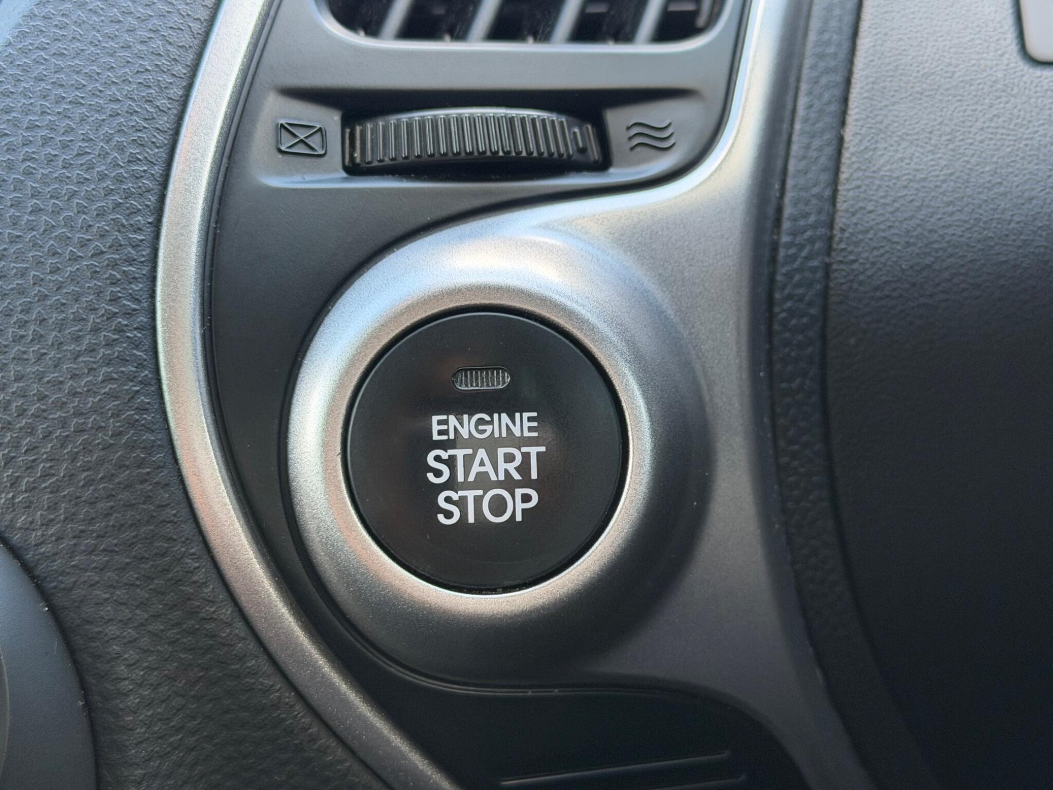 Hyundai ix35 - Image 33