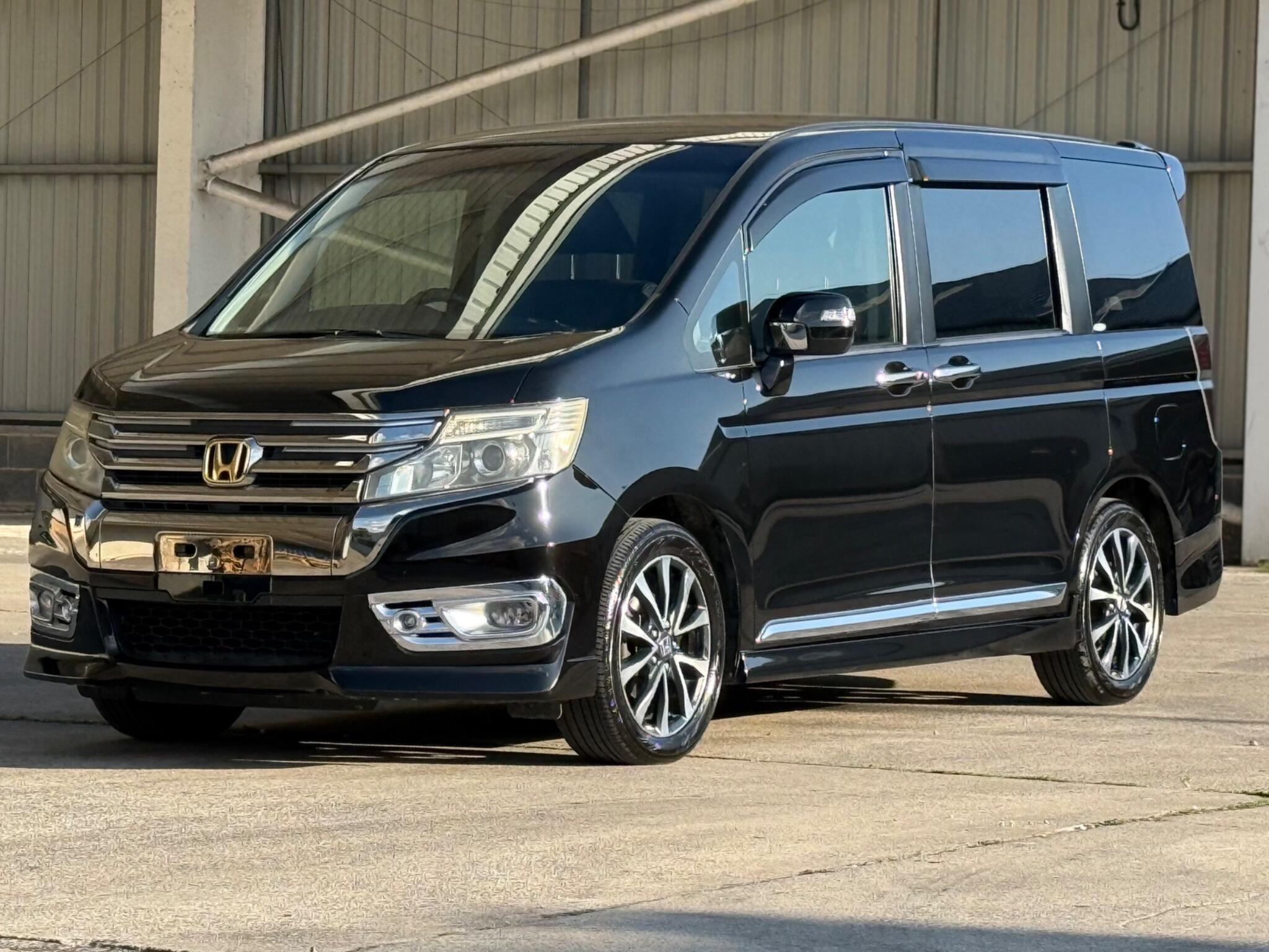 Honda Stepwagon - Image 14