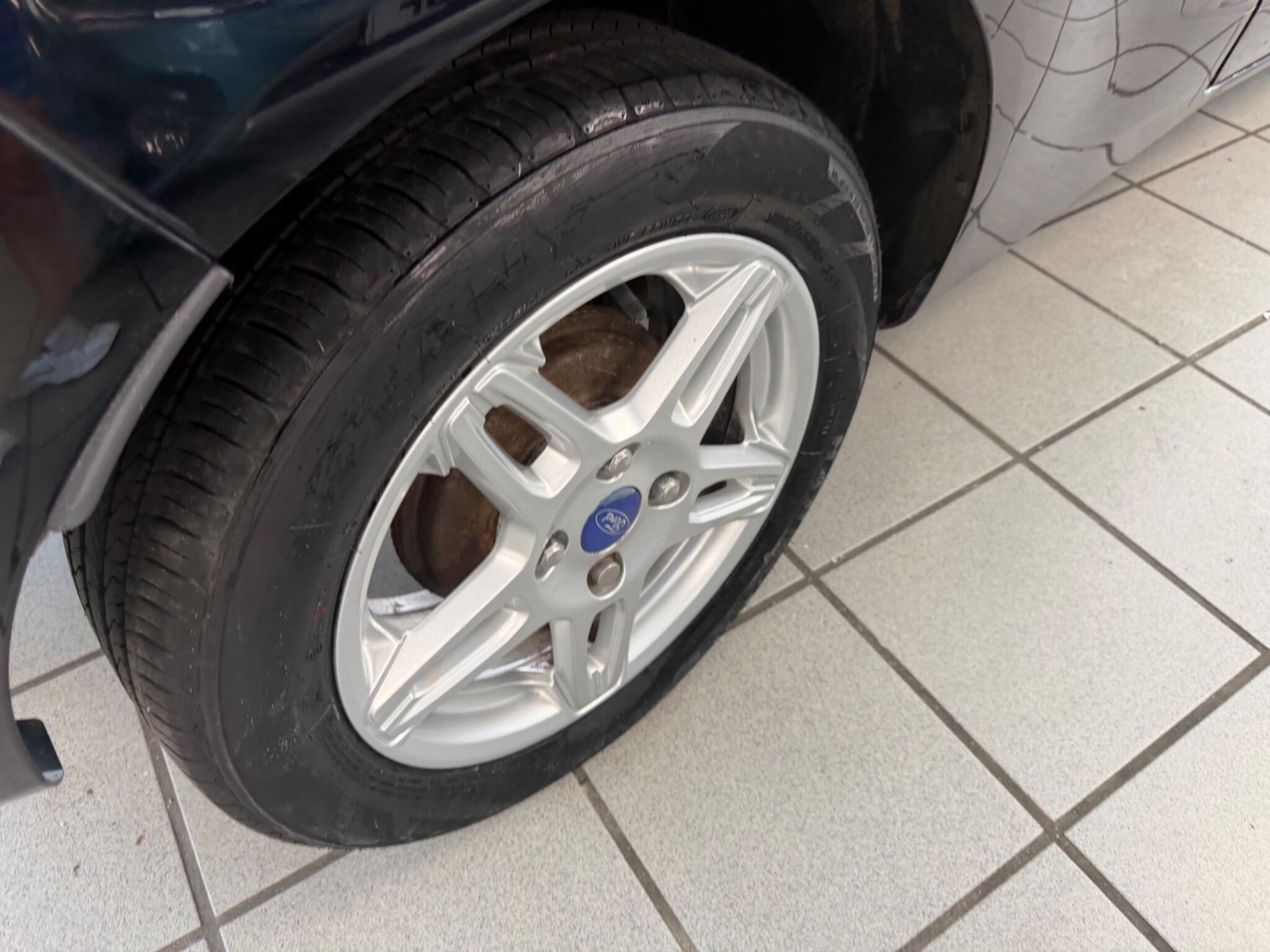 Ford Fiesta - Image 7