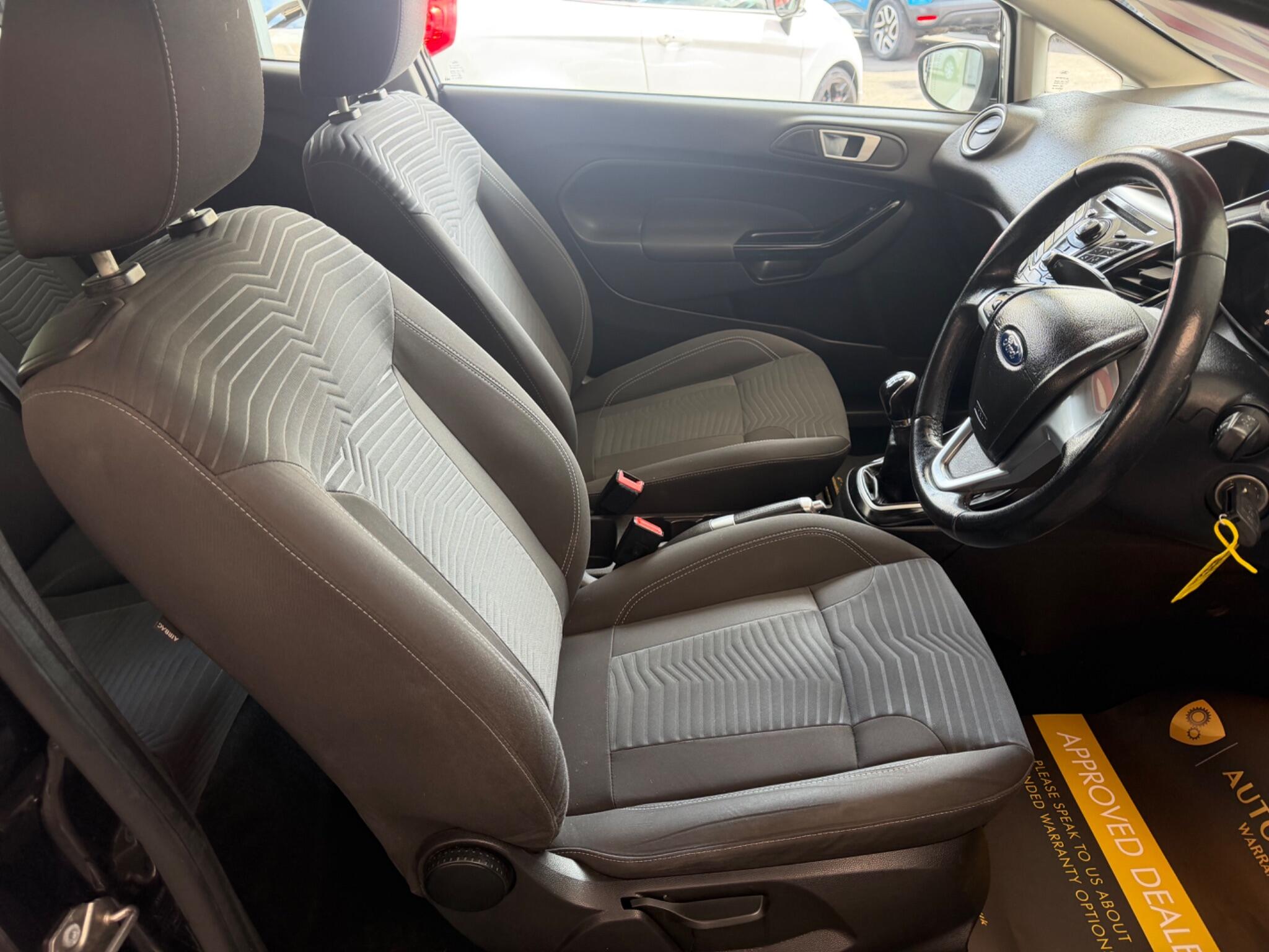 Ford Fiesta - Image 8