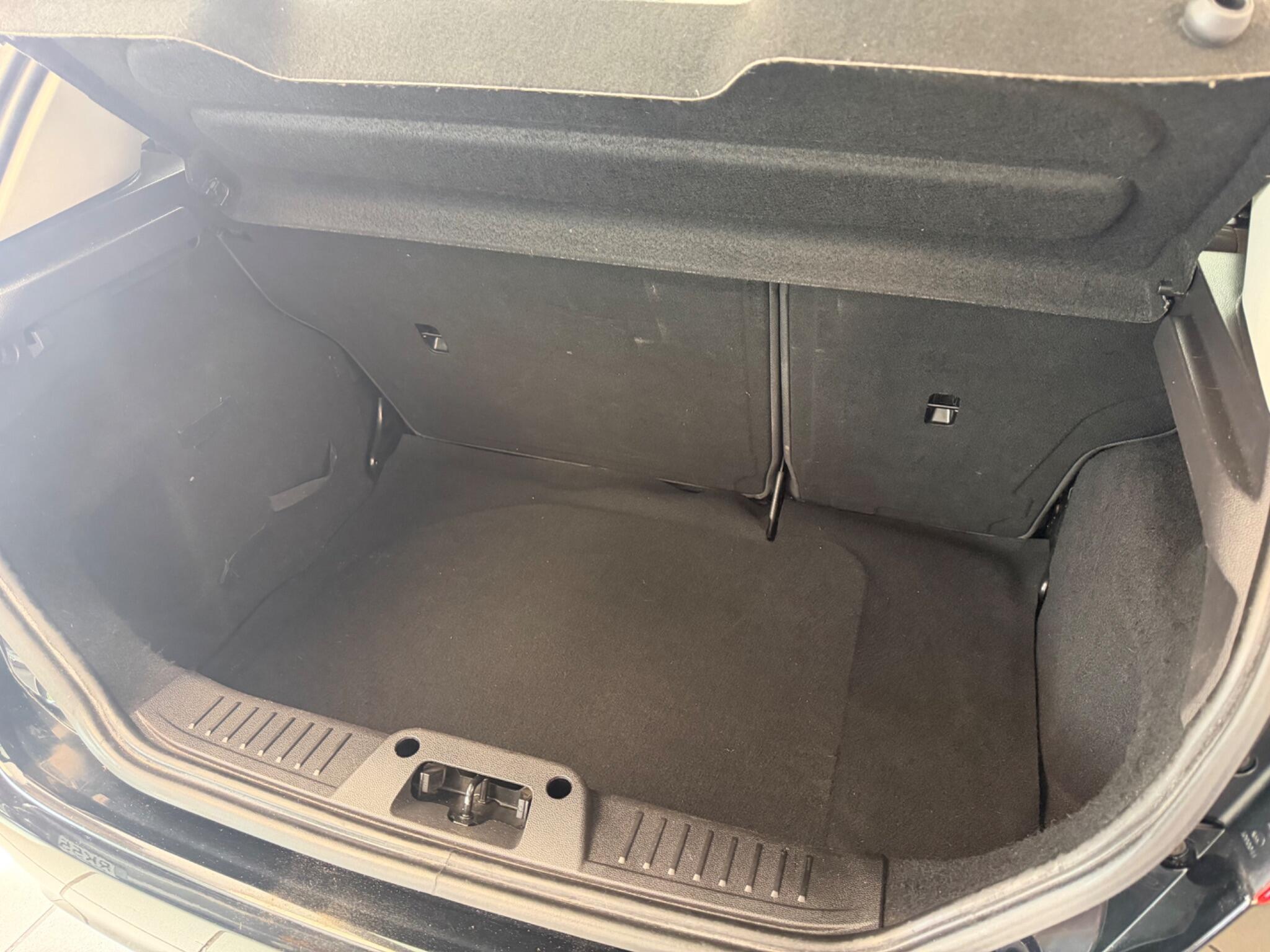 Ford Fiesta - Image 16