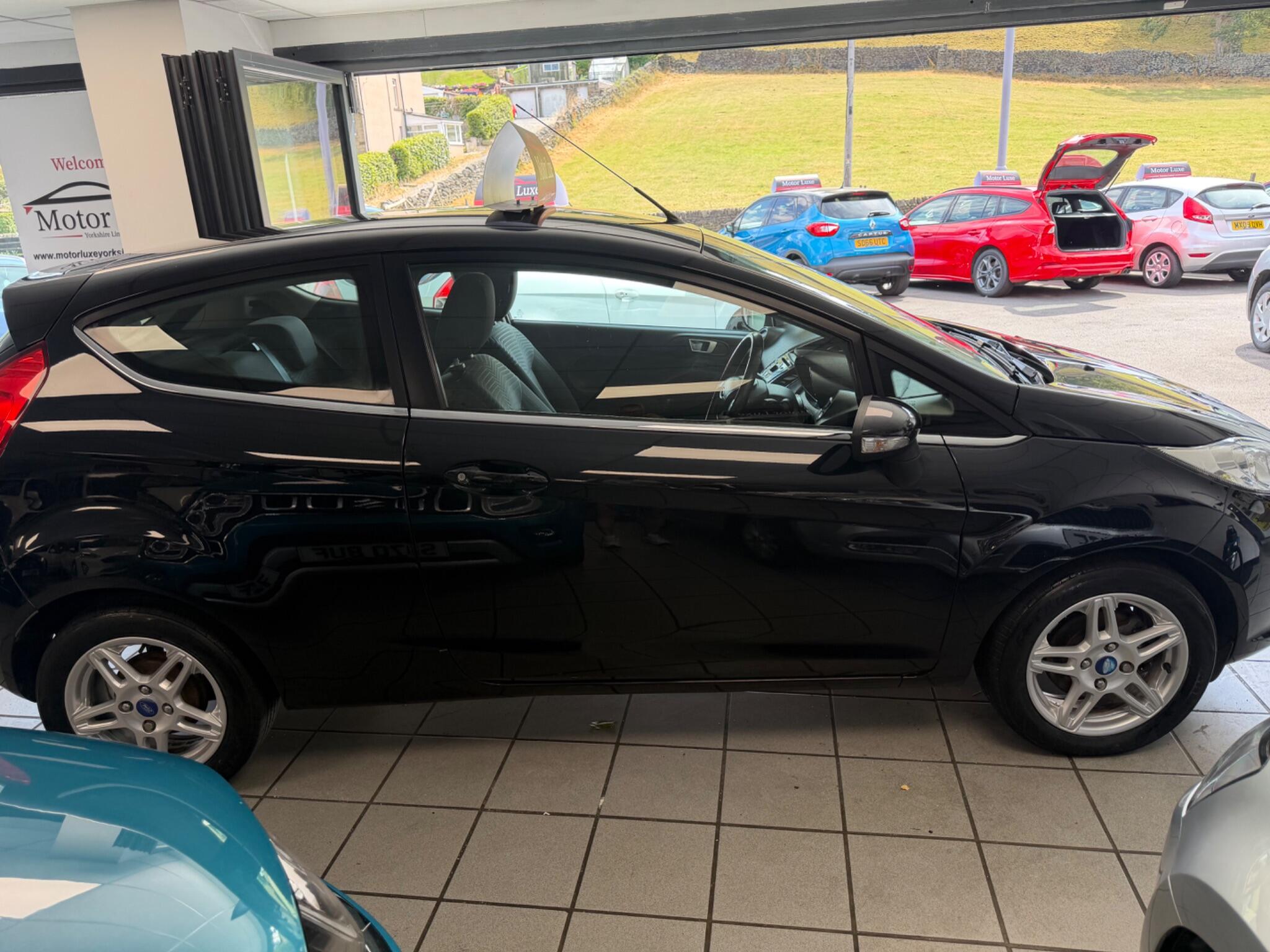 Ford Fiesta - Image 18
