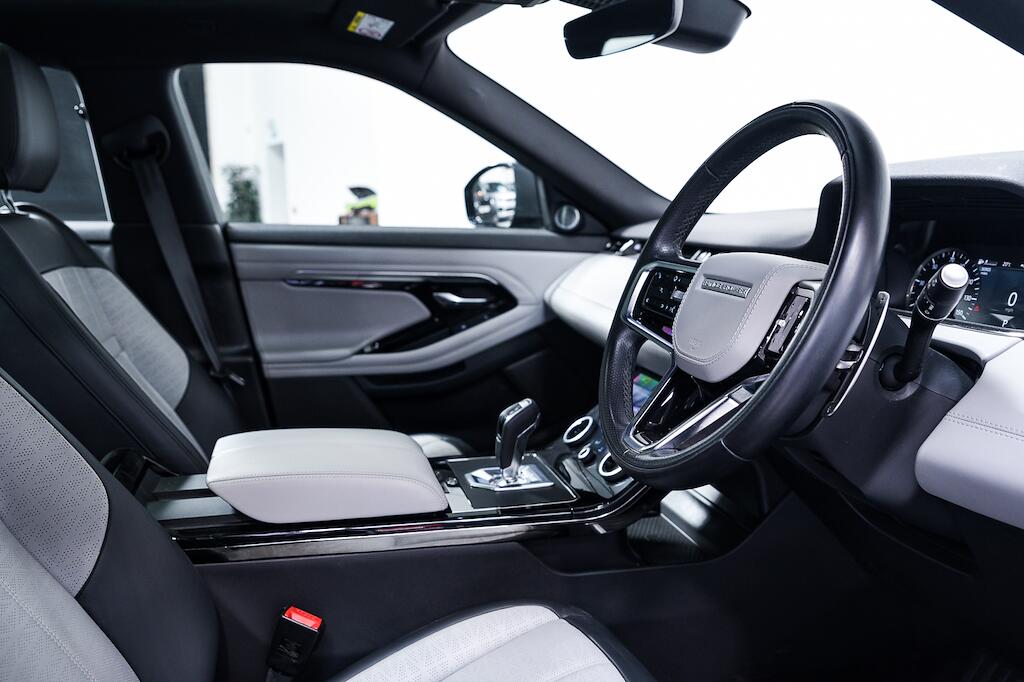 Land Rover Range Rover Evoque - Image 8