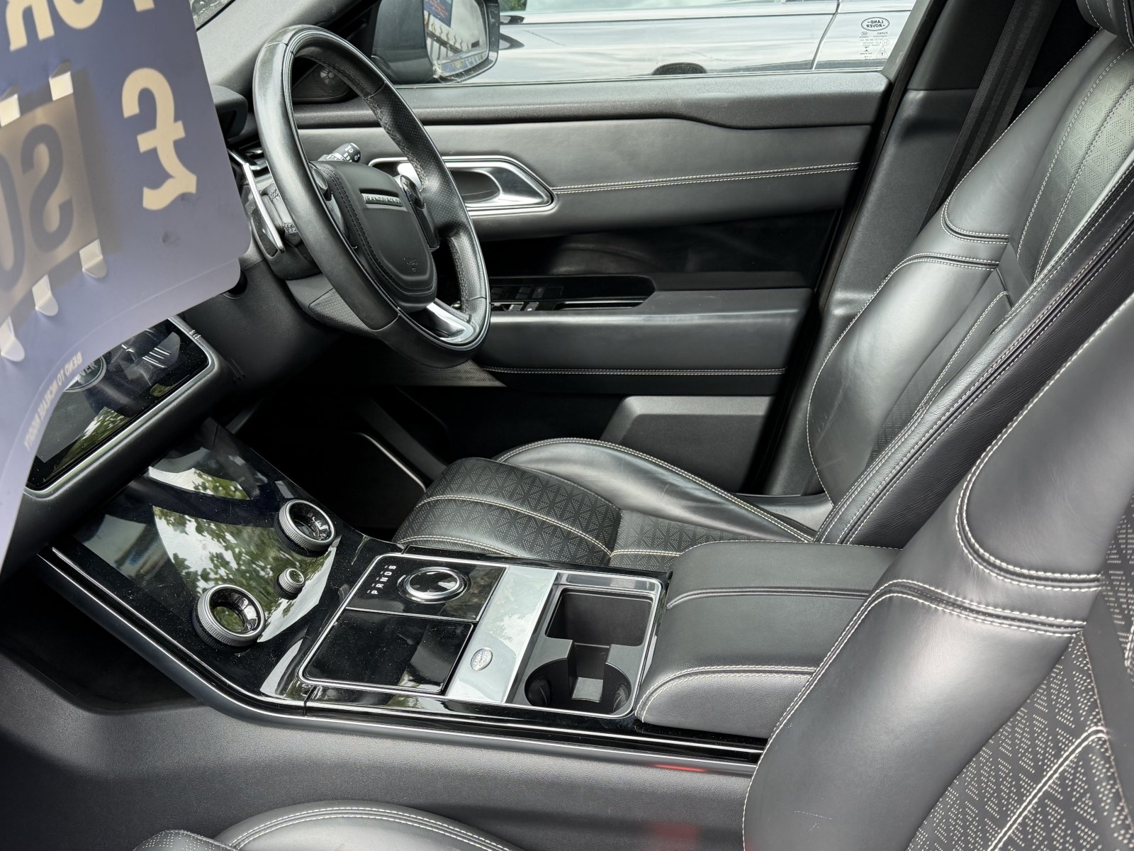 Land Rover Range Rover Velar - Image 2