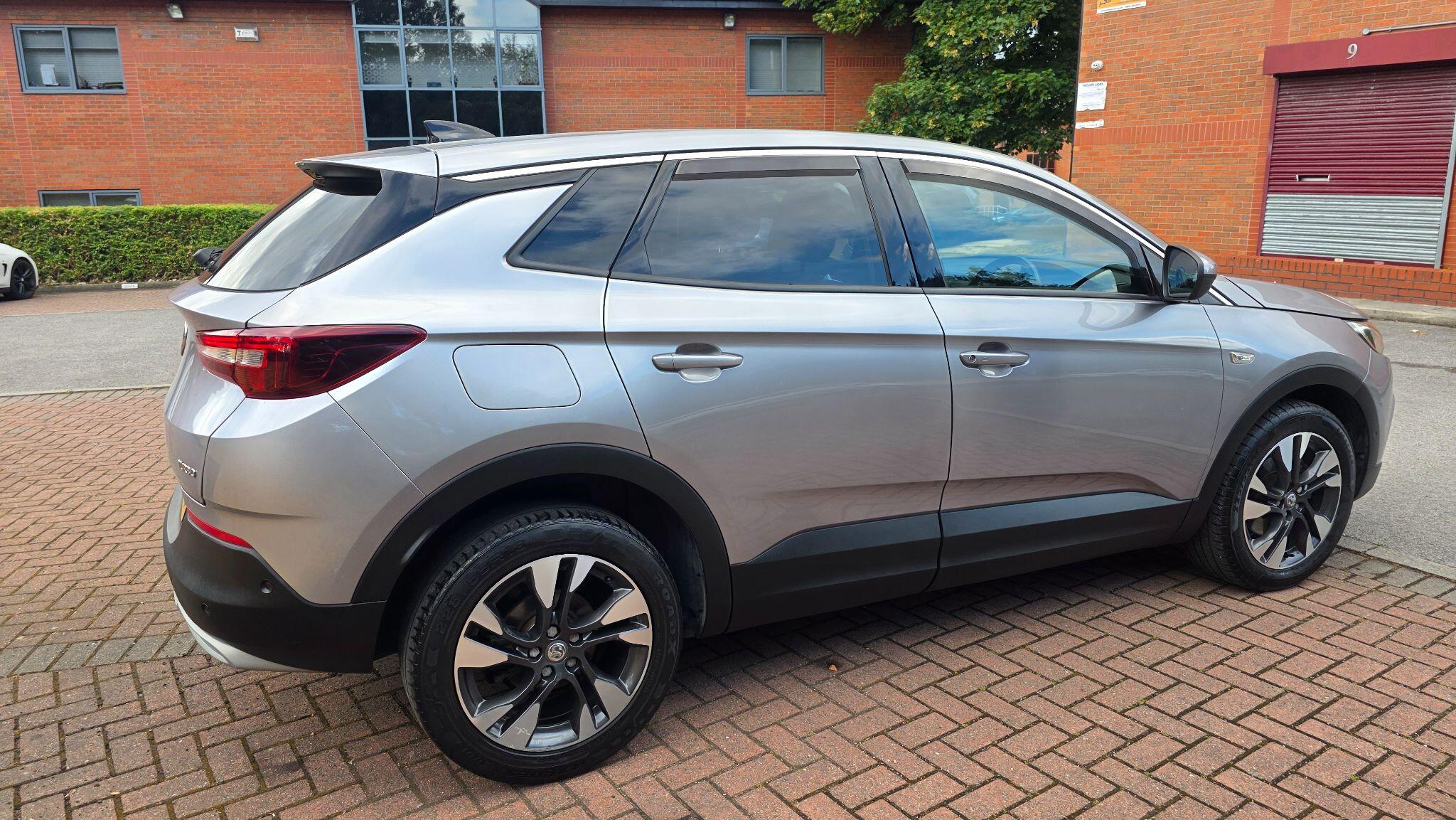 Vauxhall Grandland X - Image 11