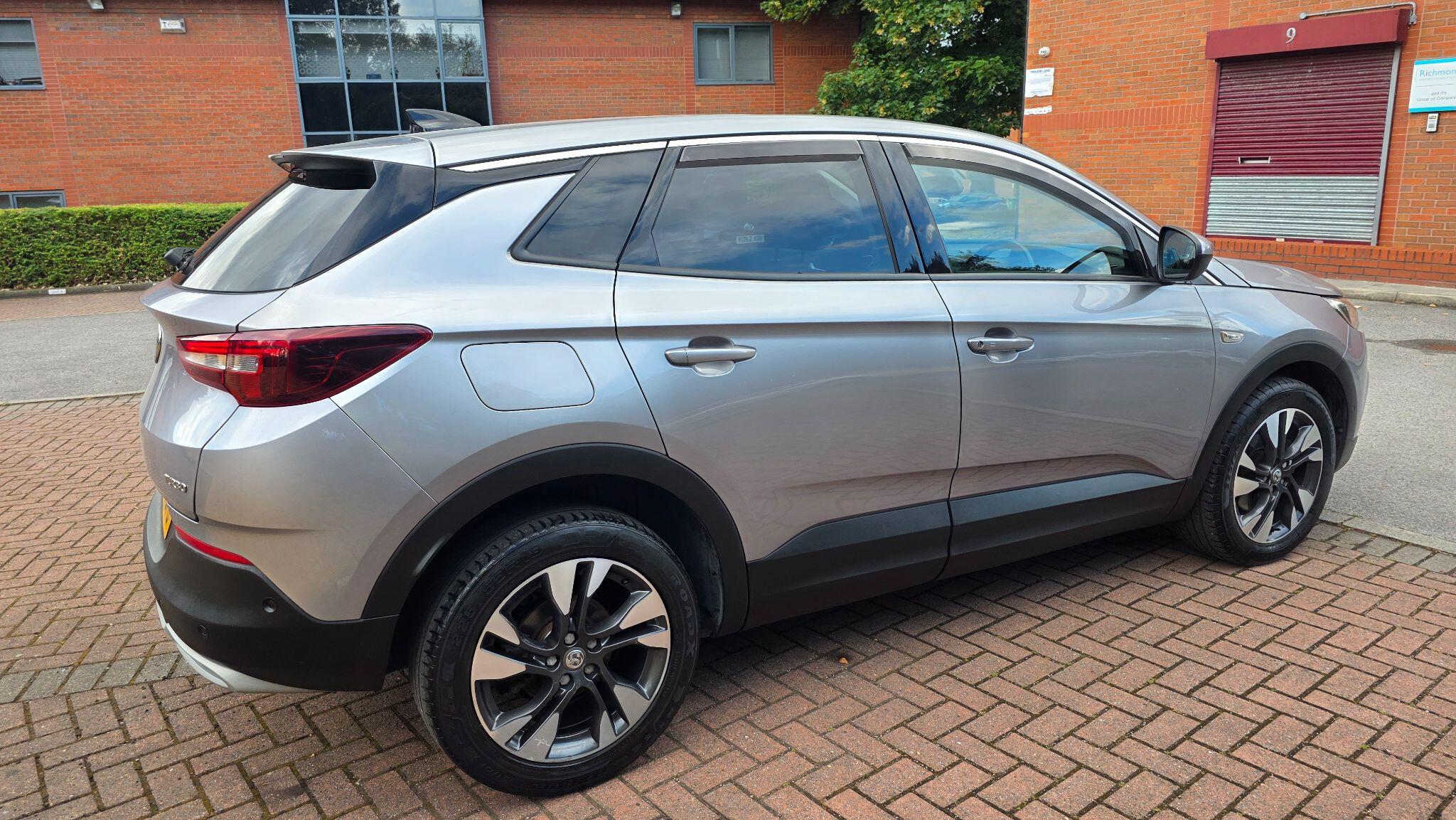 Vauxhall Grandland X - Image 12