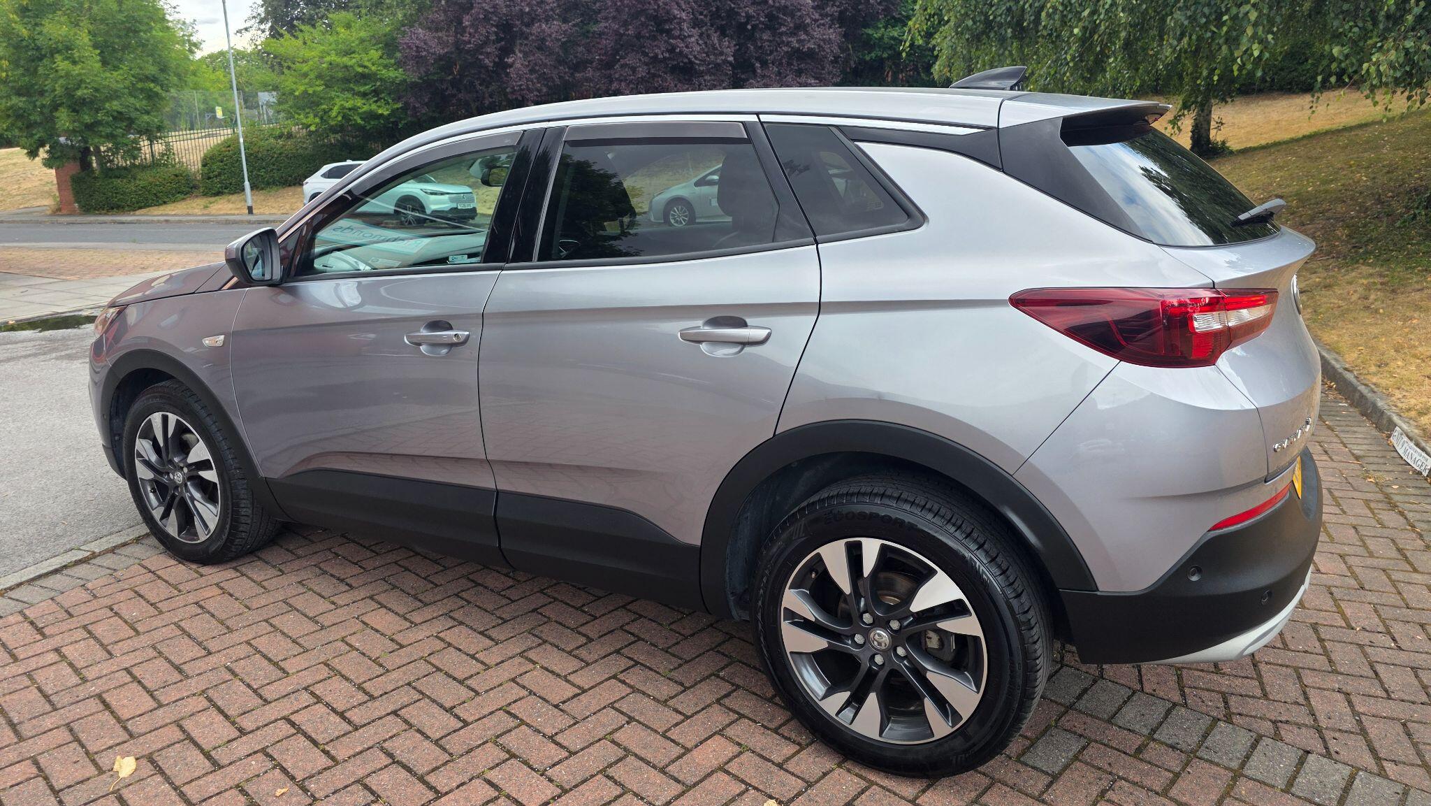 Vauxhall Grandland X - Image 16