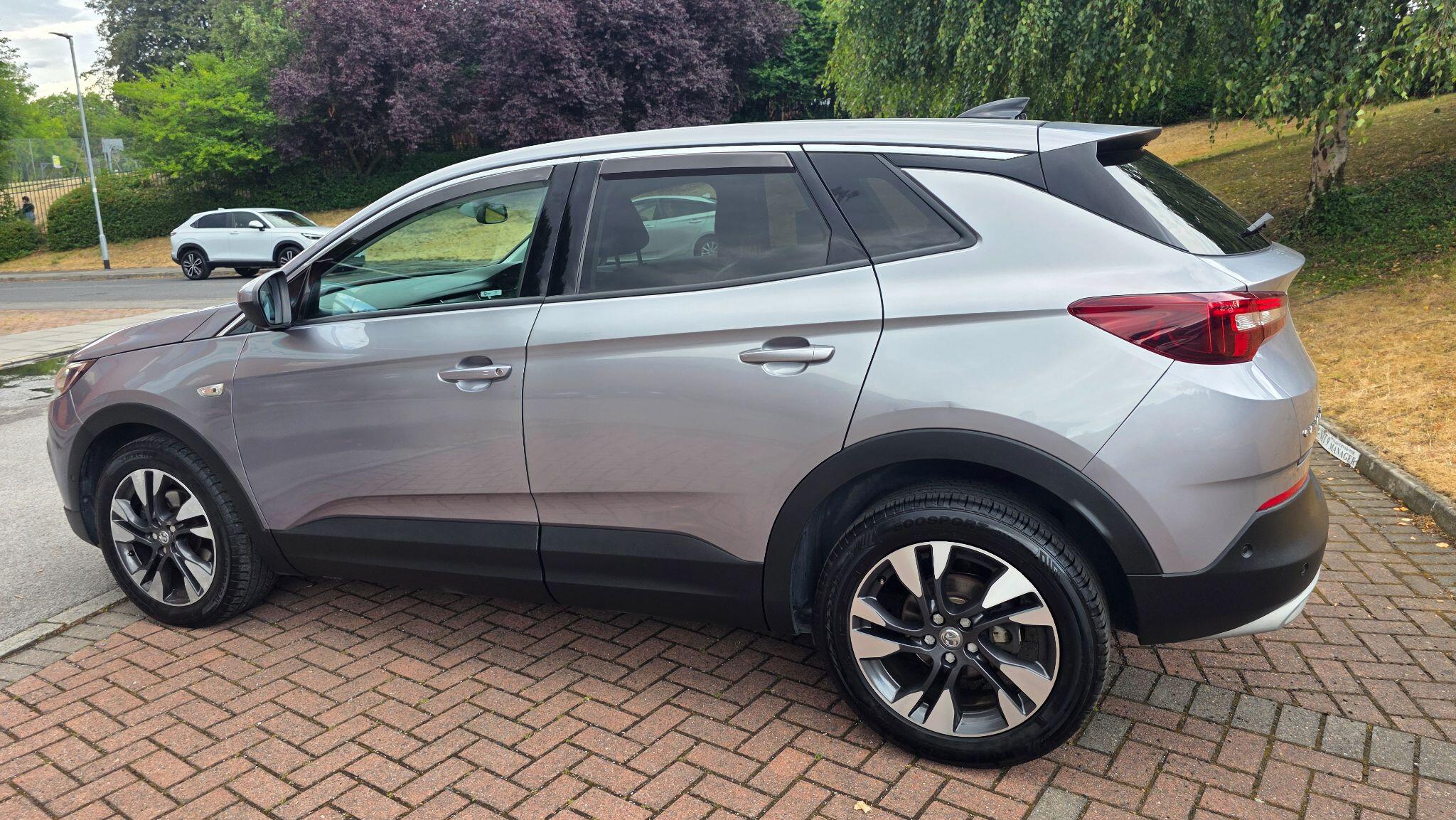Vauxhall Grandland X - Image 18