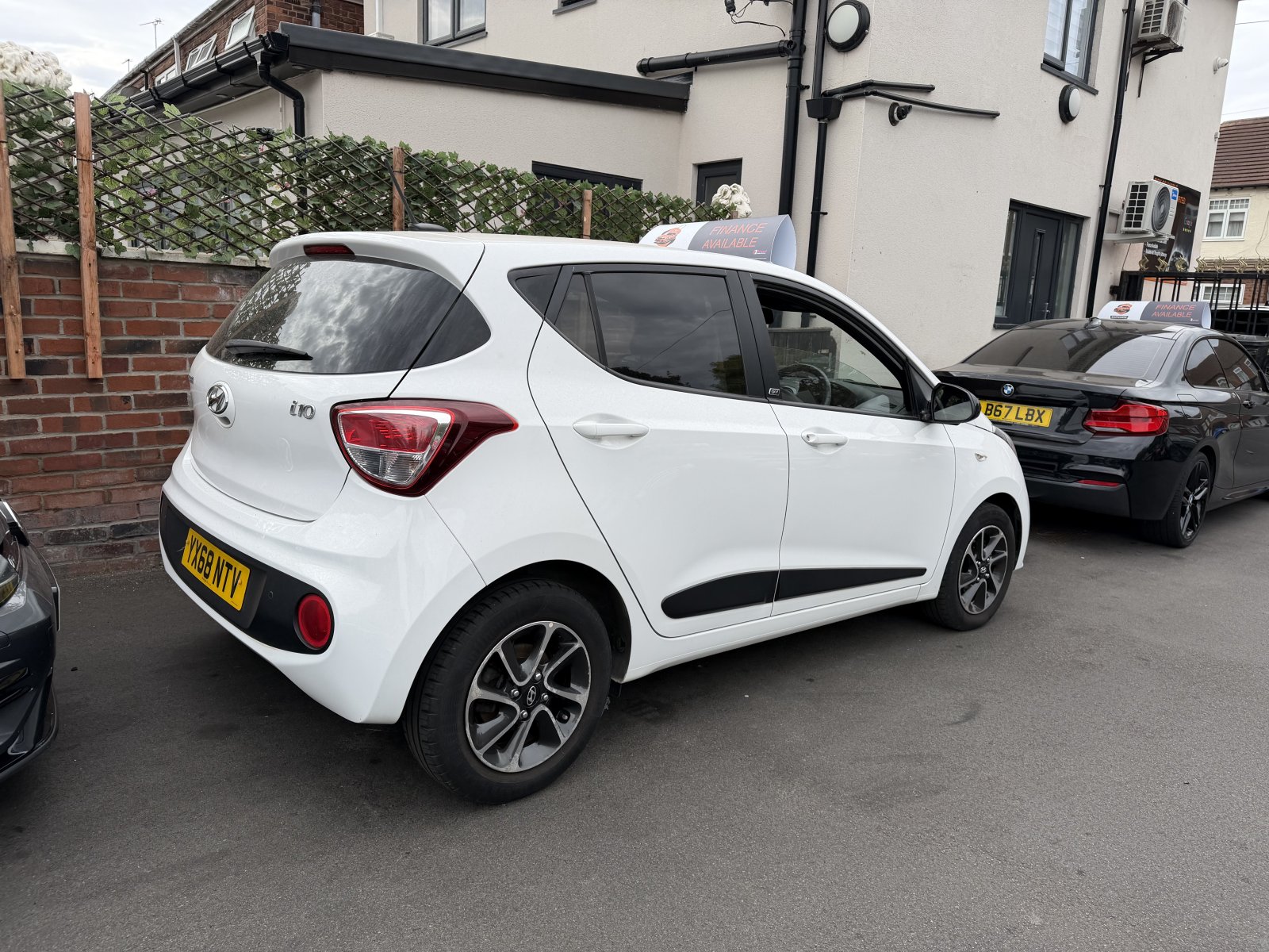 Hyundai i10 - Image 3