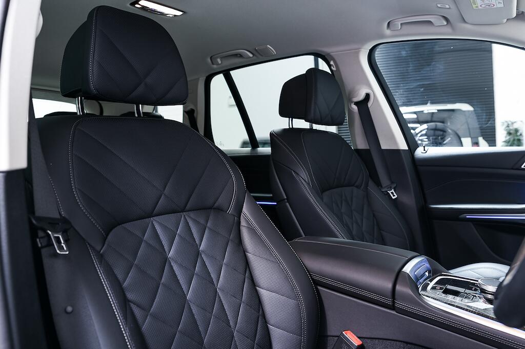 BMW X5 - Image 11