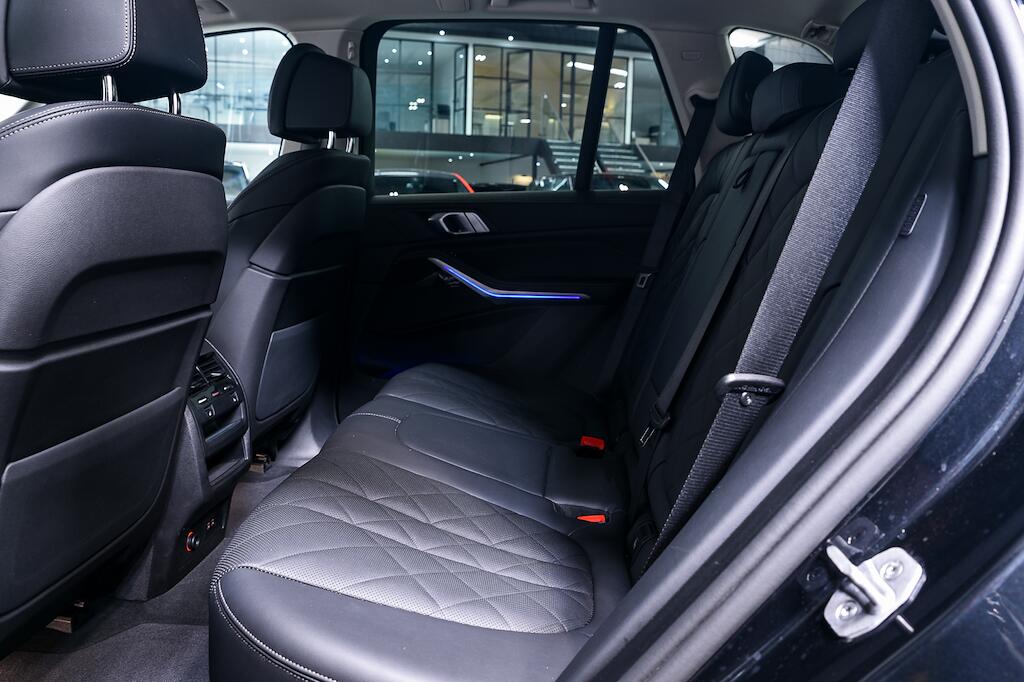 BMW X5 - Image 14