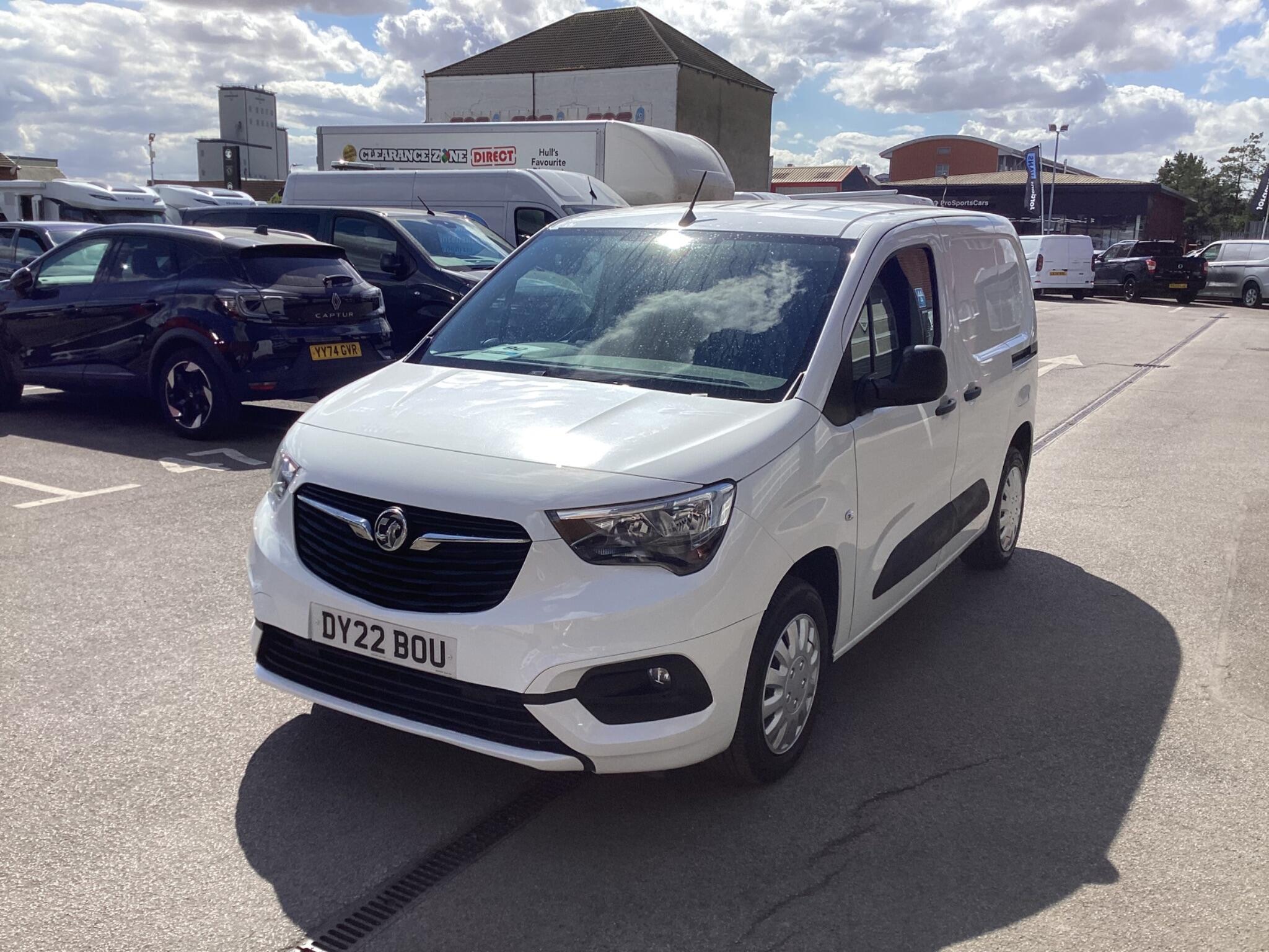 Vauxhall Combo - Image 2