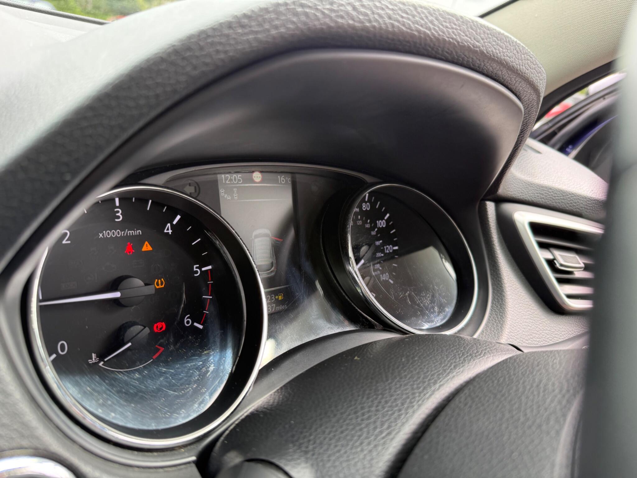 Nissan Qashqai - Image 32