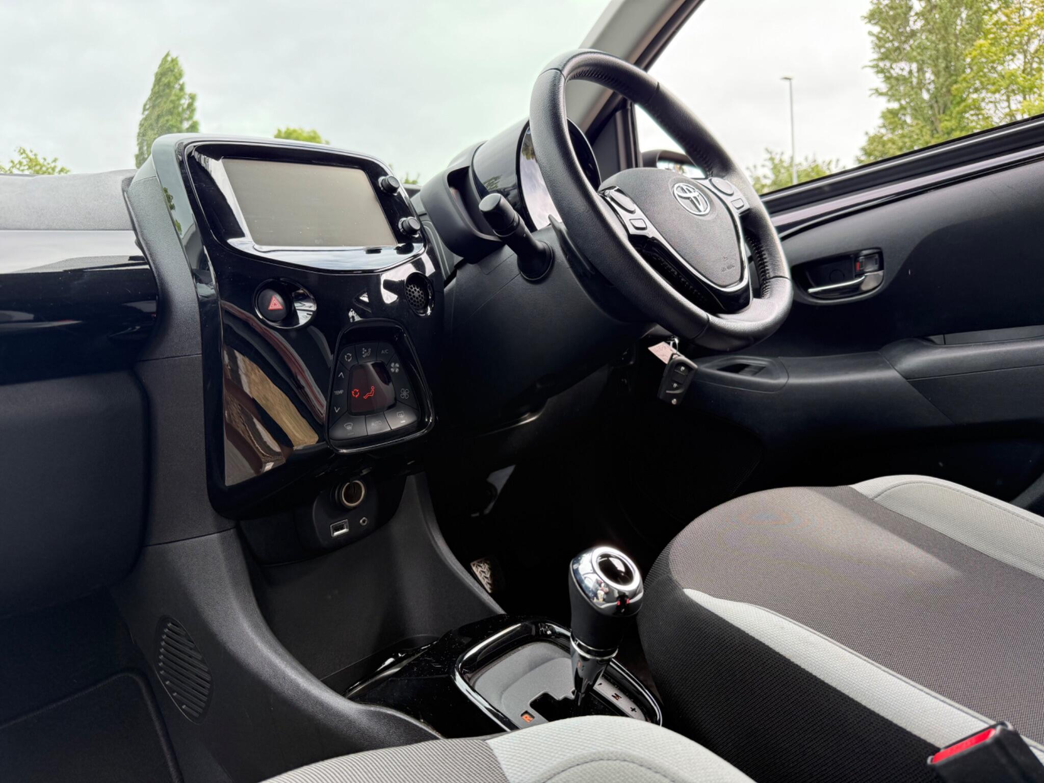 Toyota Aygo - Image 10