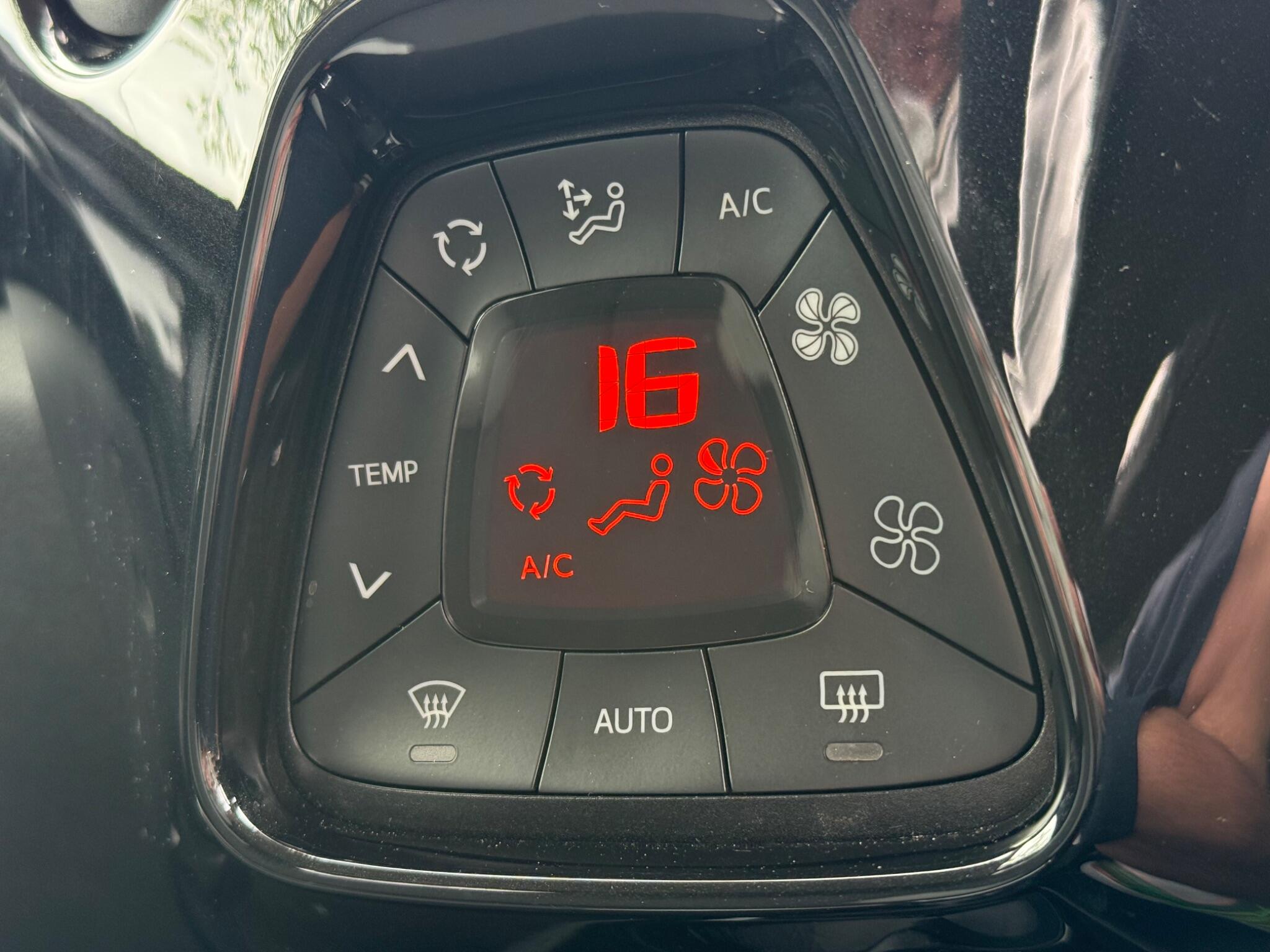 Toyota Aygo - Image 35