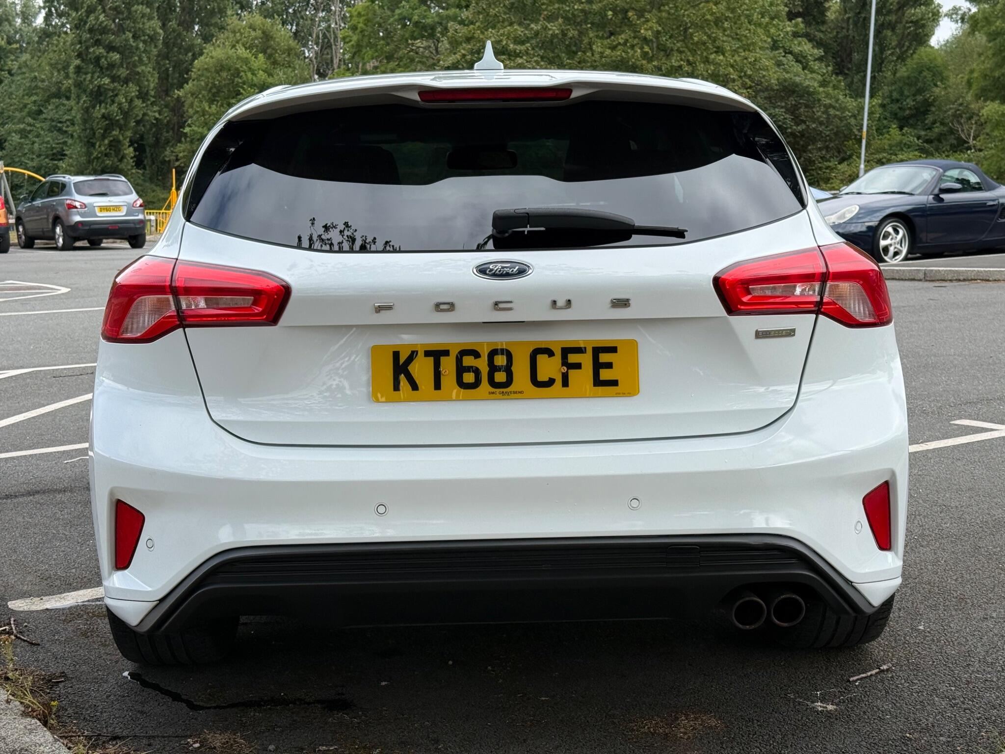 Ford Focus - Image 8