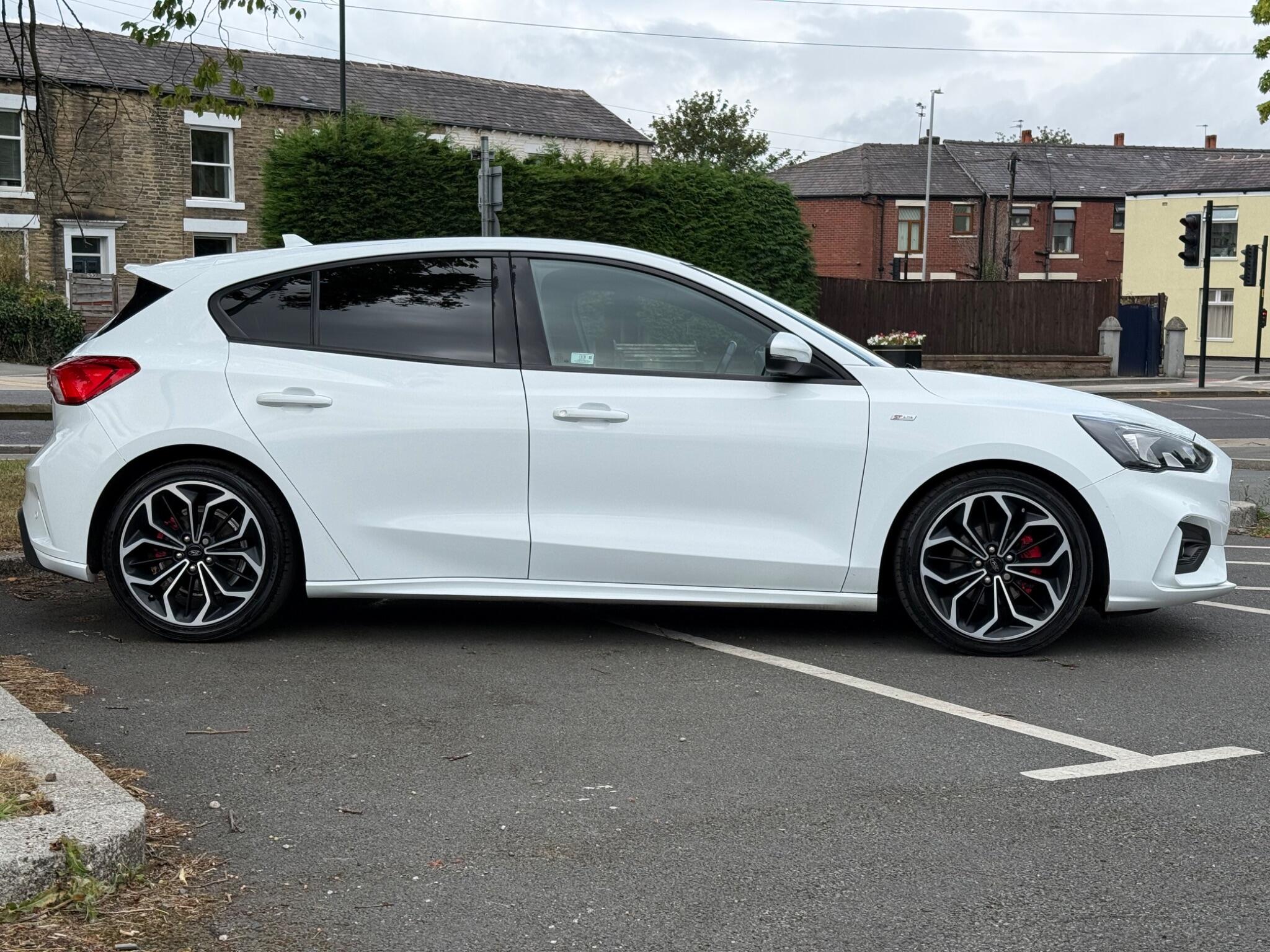 Ford Focus - Image 6