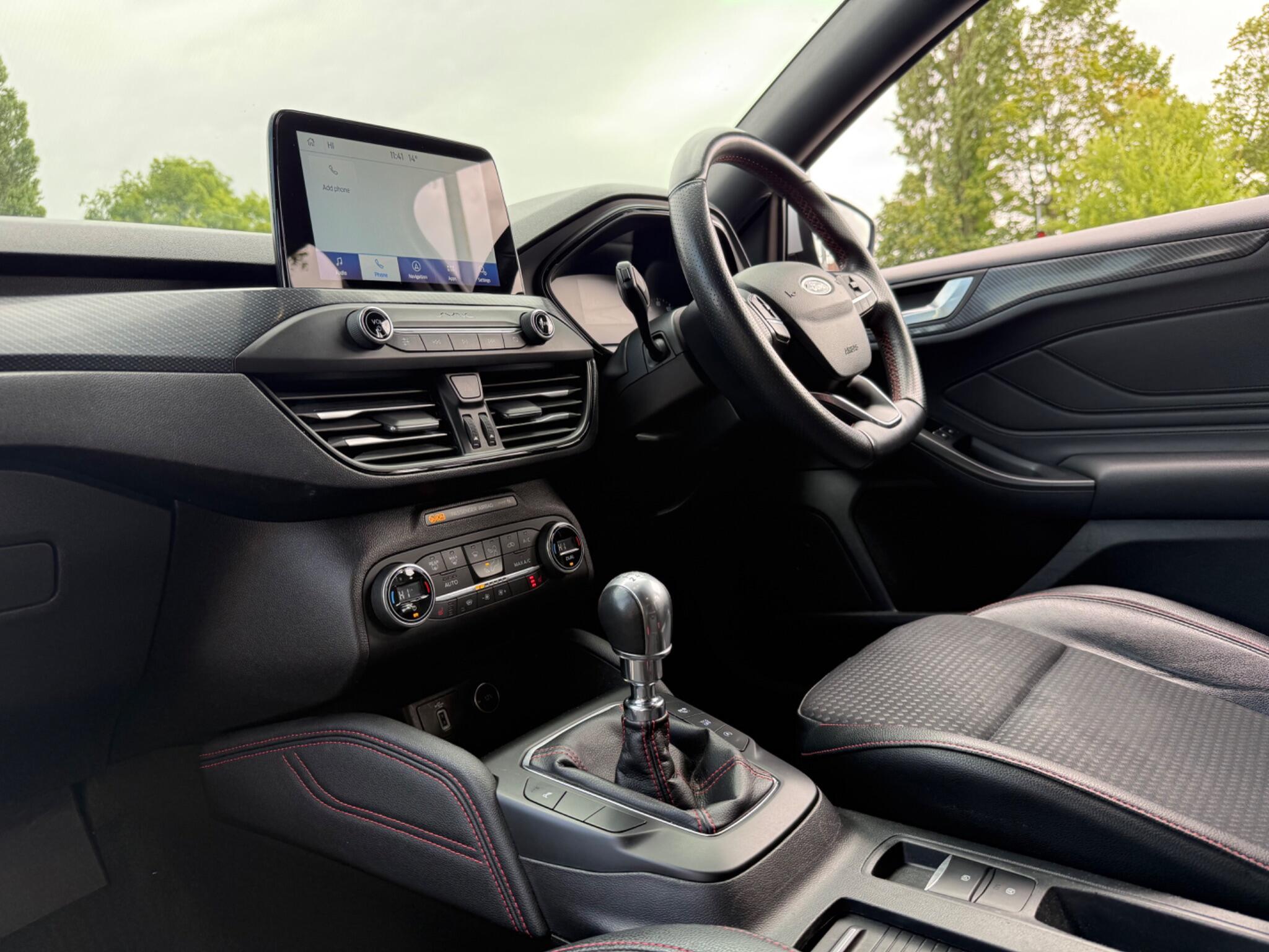 Ford Focus - Image 9