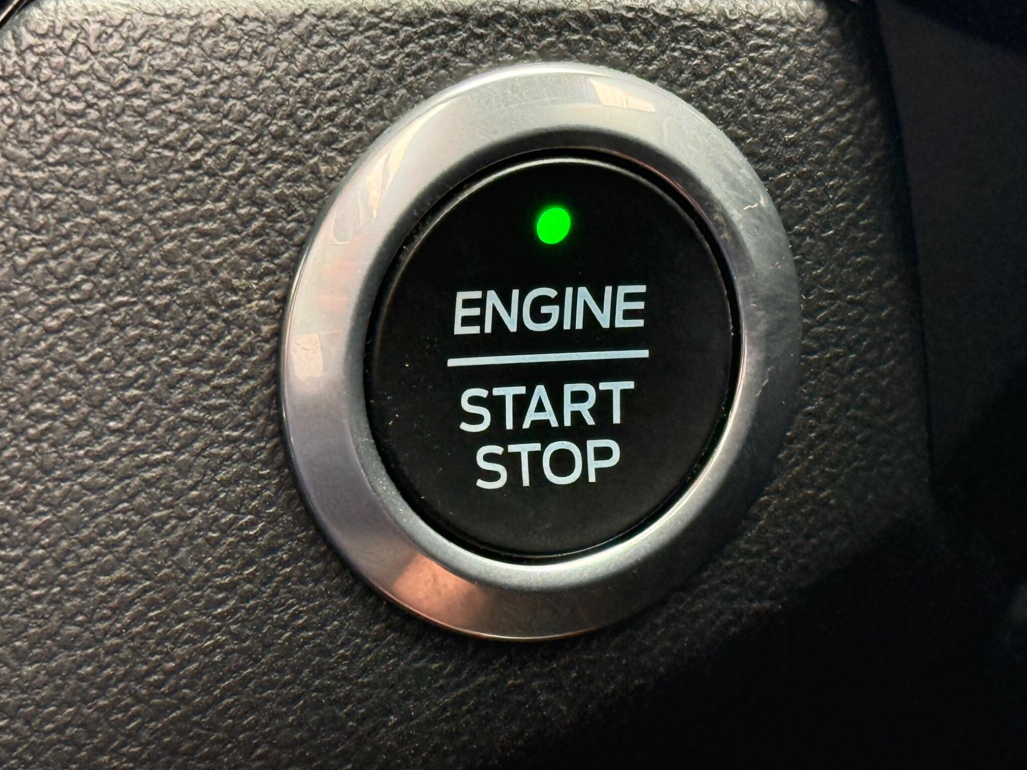 Ford Focus - Image 36