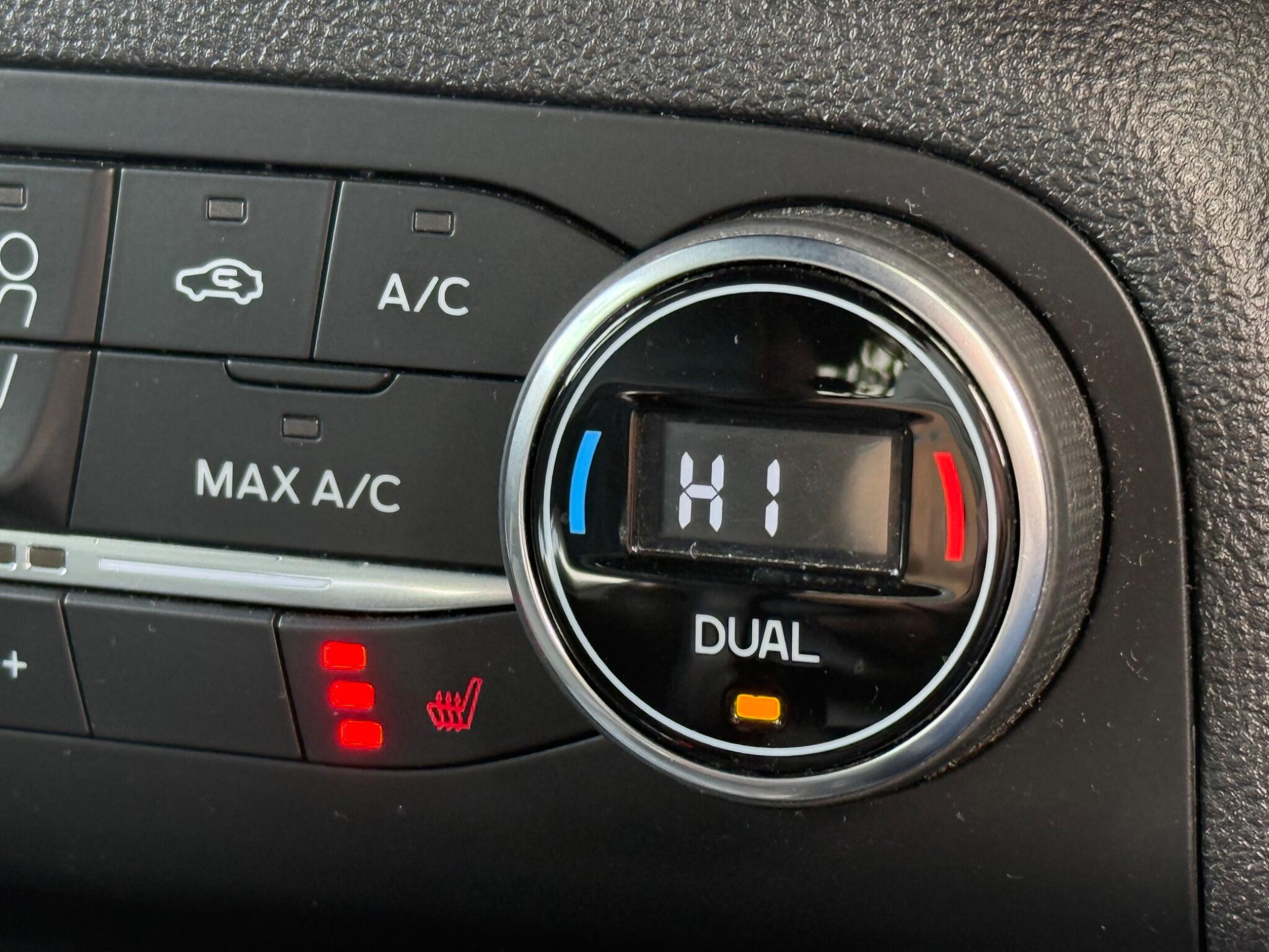 Ford Focus - Image 37