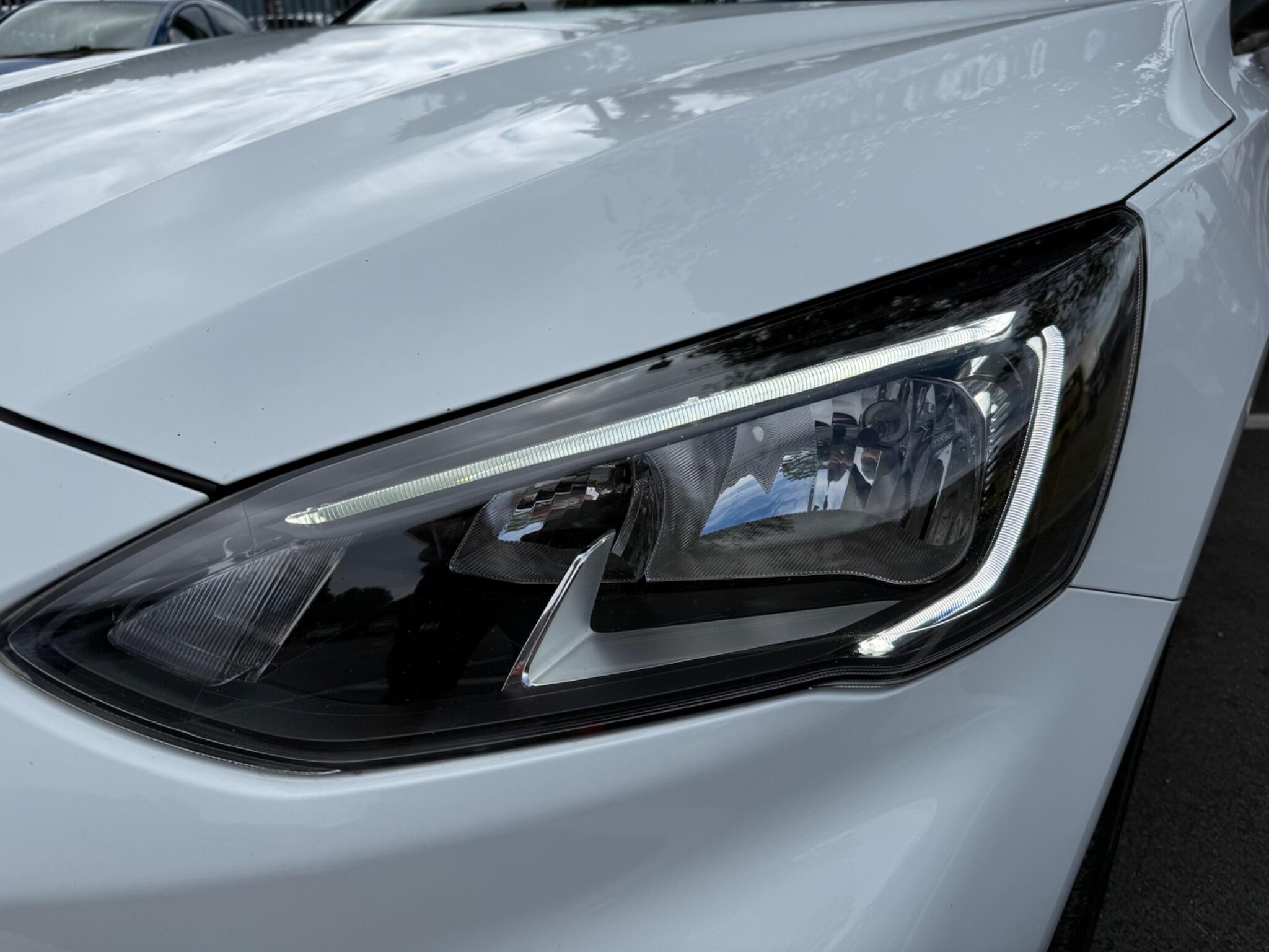Ford Focus - Image 14