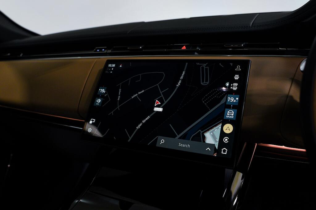 Land Rover RANGE ROVER SPORT - Image 17