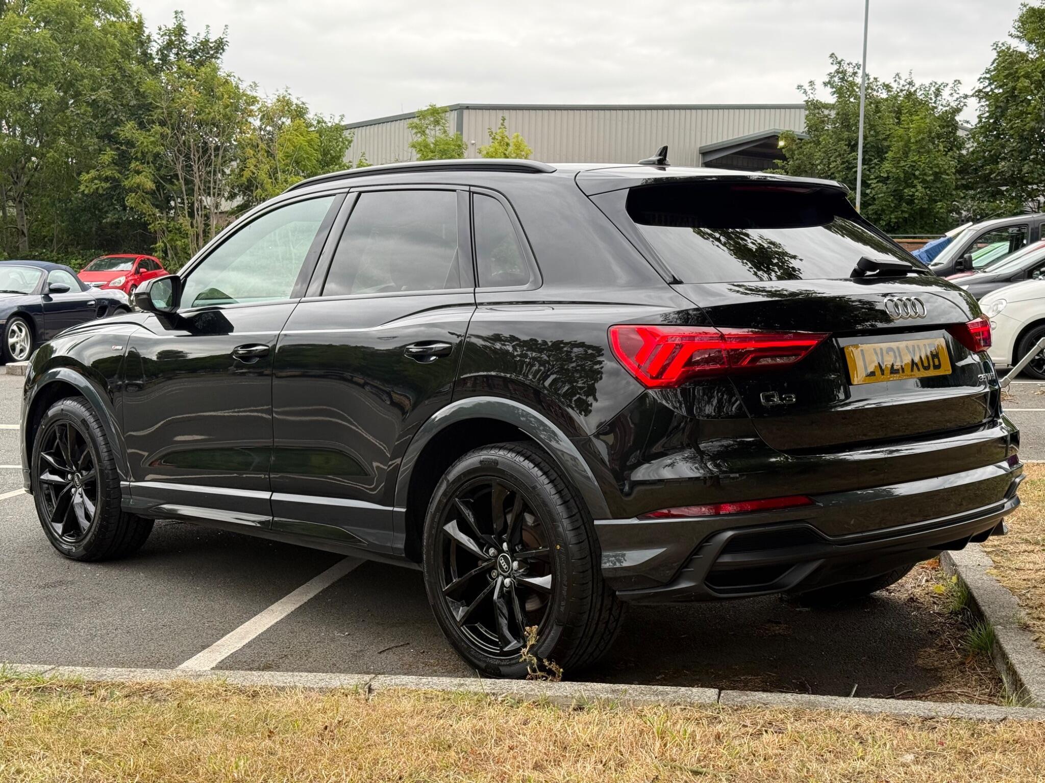 Audi Q3 - Image 4