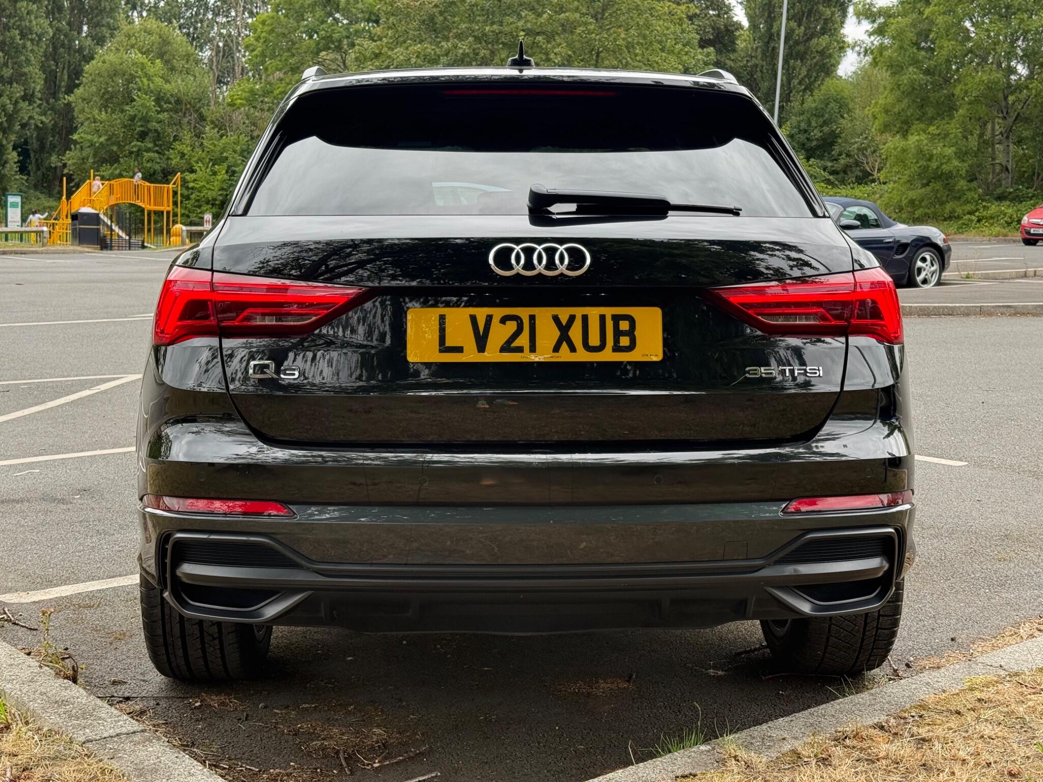 Audi Q3 - Image 6