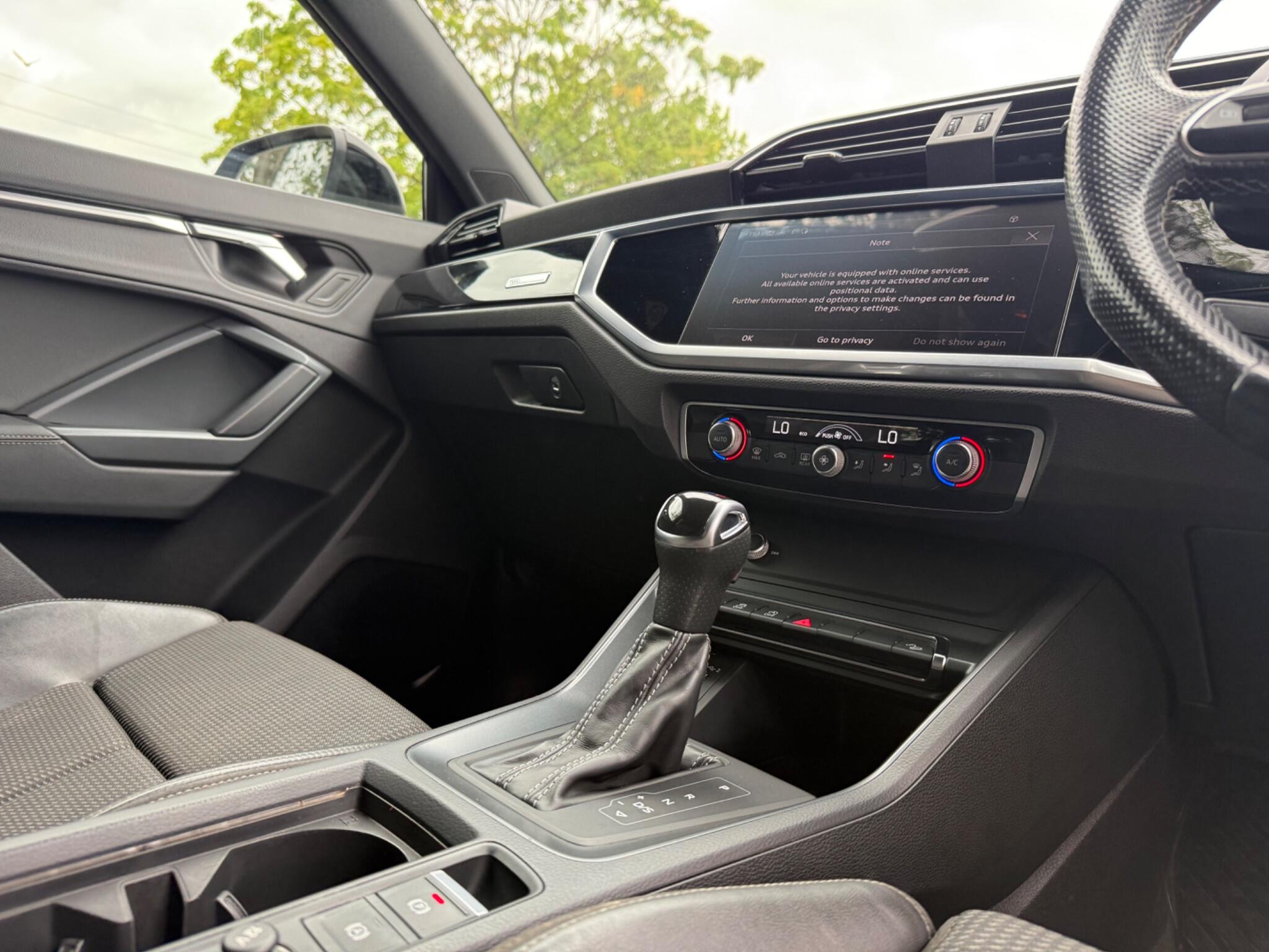 Audi Q3 - Image 9