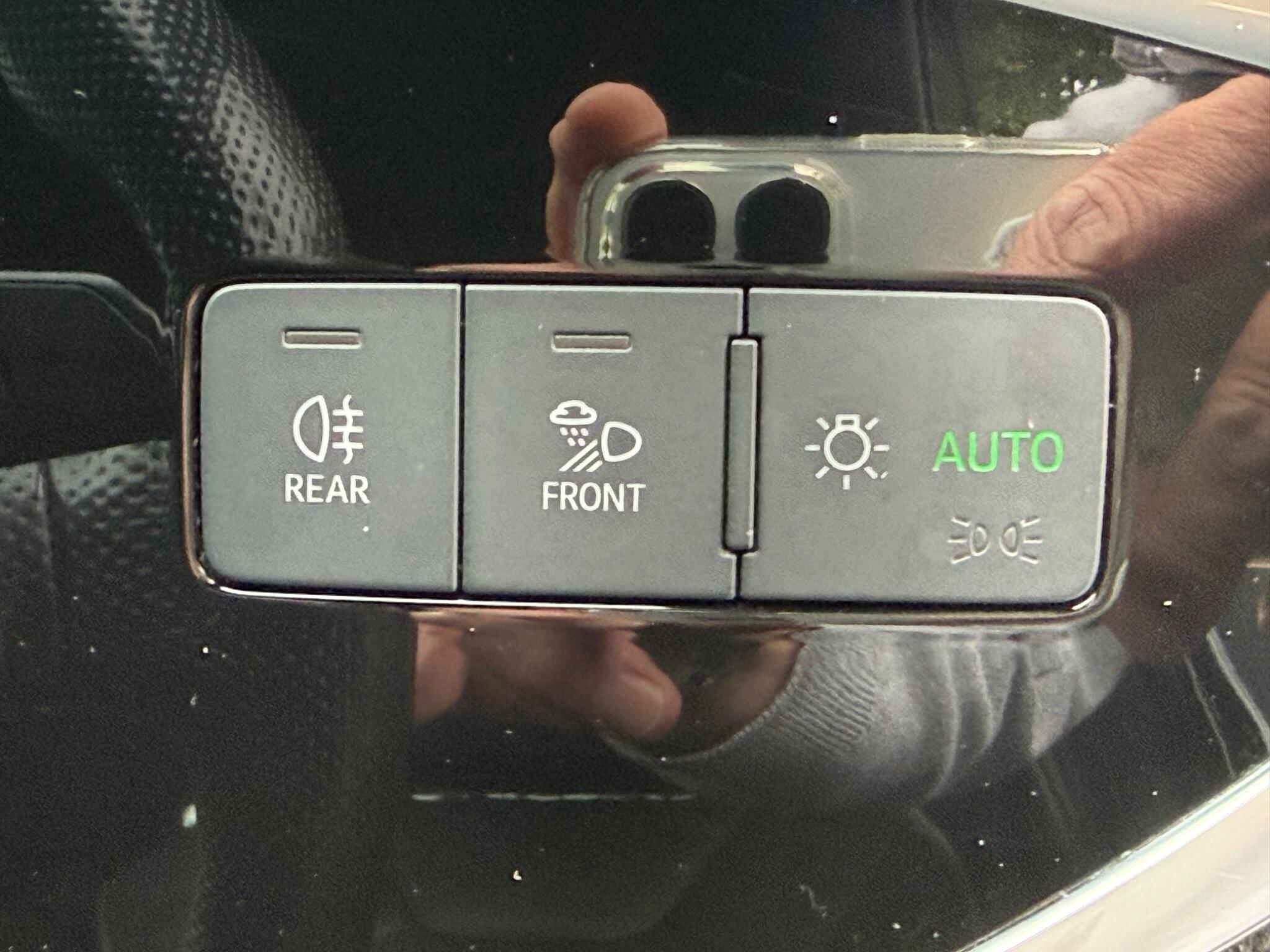 Audi Q3 - Image 16