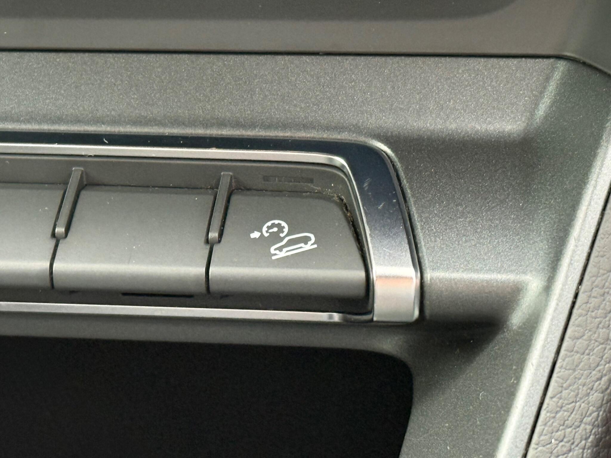 Audi Q3 - Image 19