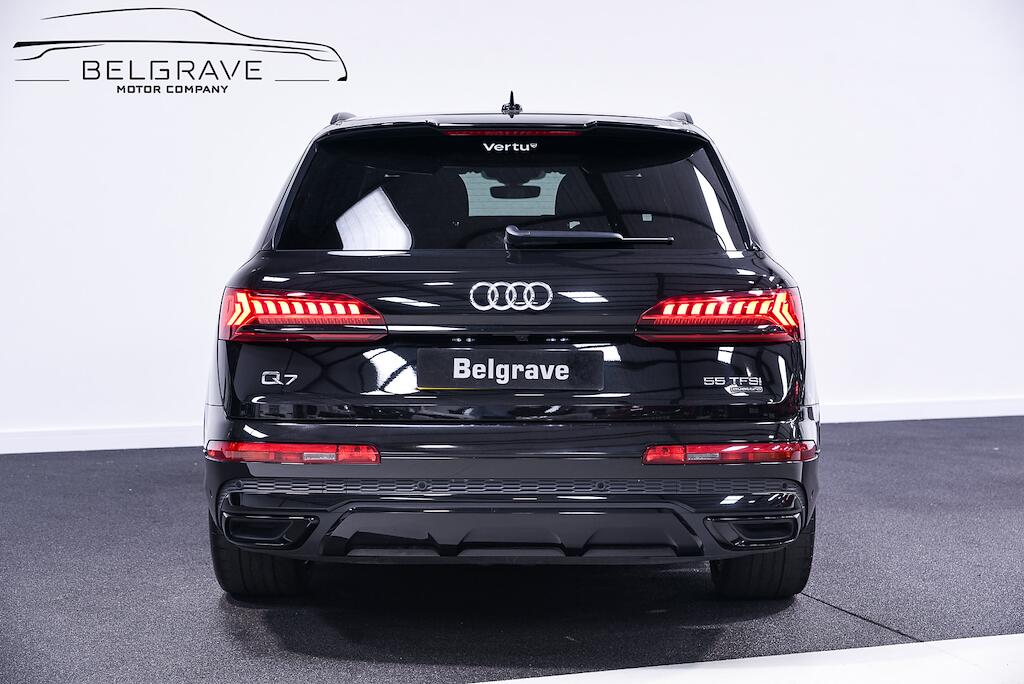Audi Q7 - Image 7