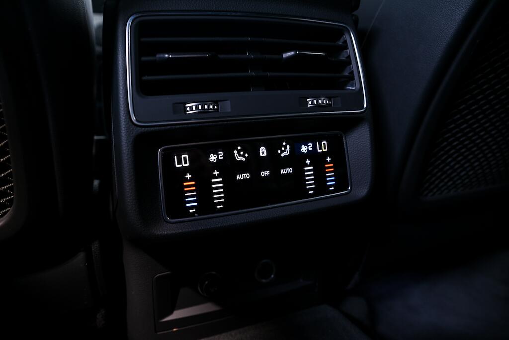 Audi Q7 - Image 14