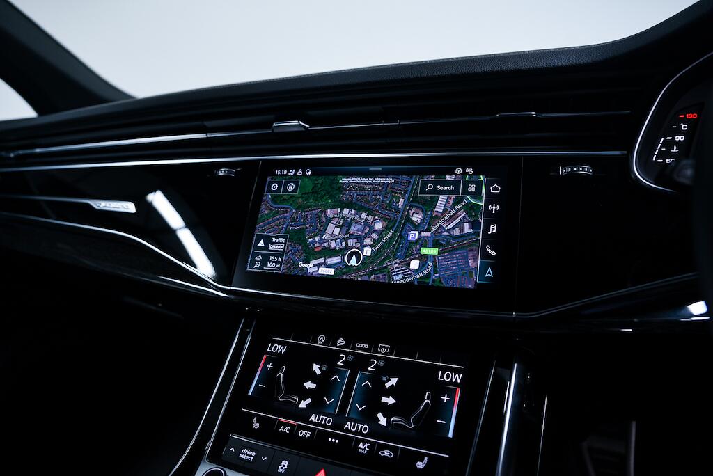 Audi Q7 - Image 20