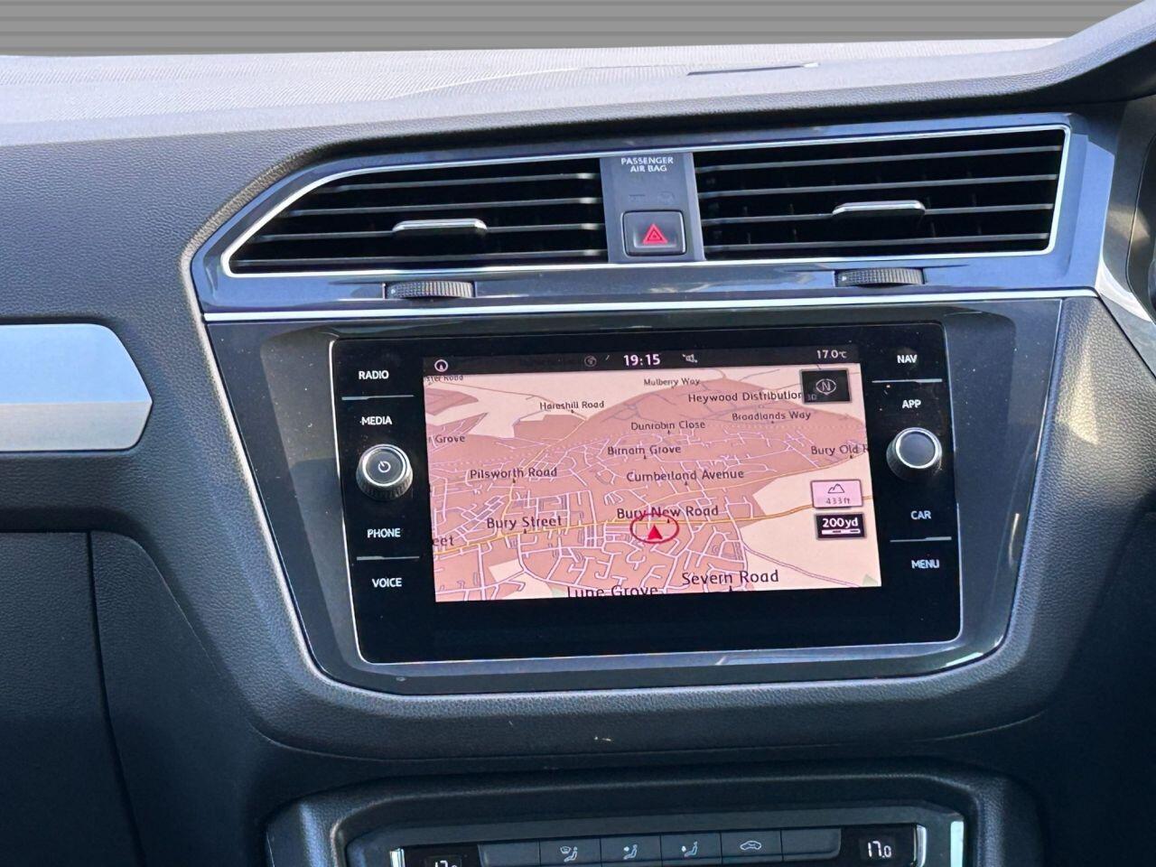Volkswagen Tiguan - Image 20