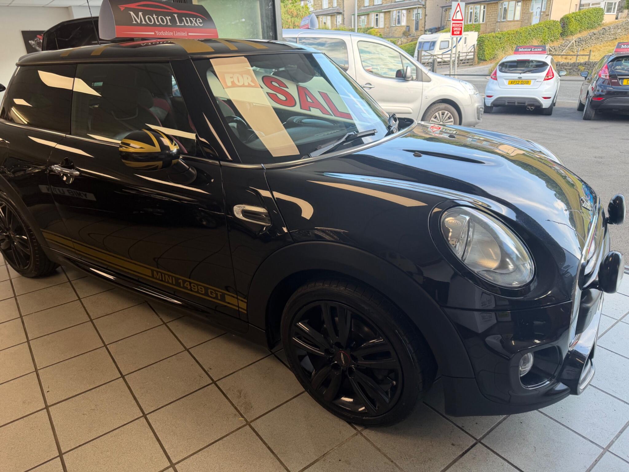 MINI Hatch - Image 3