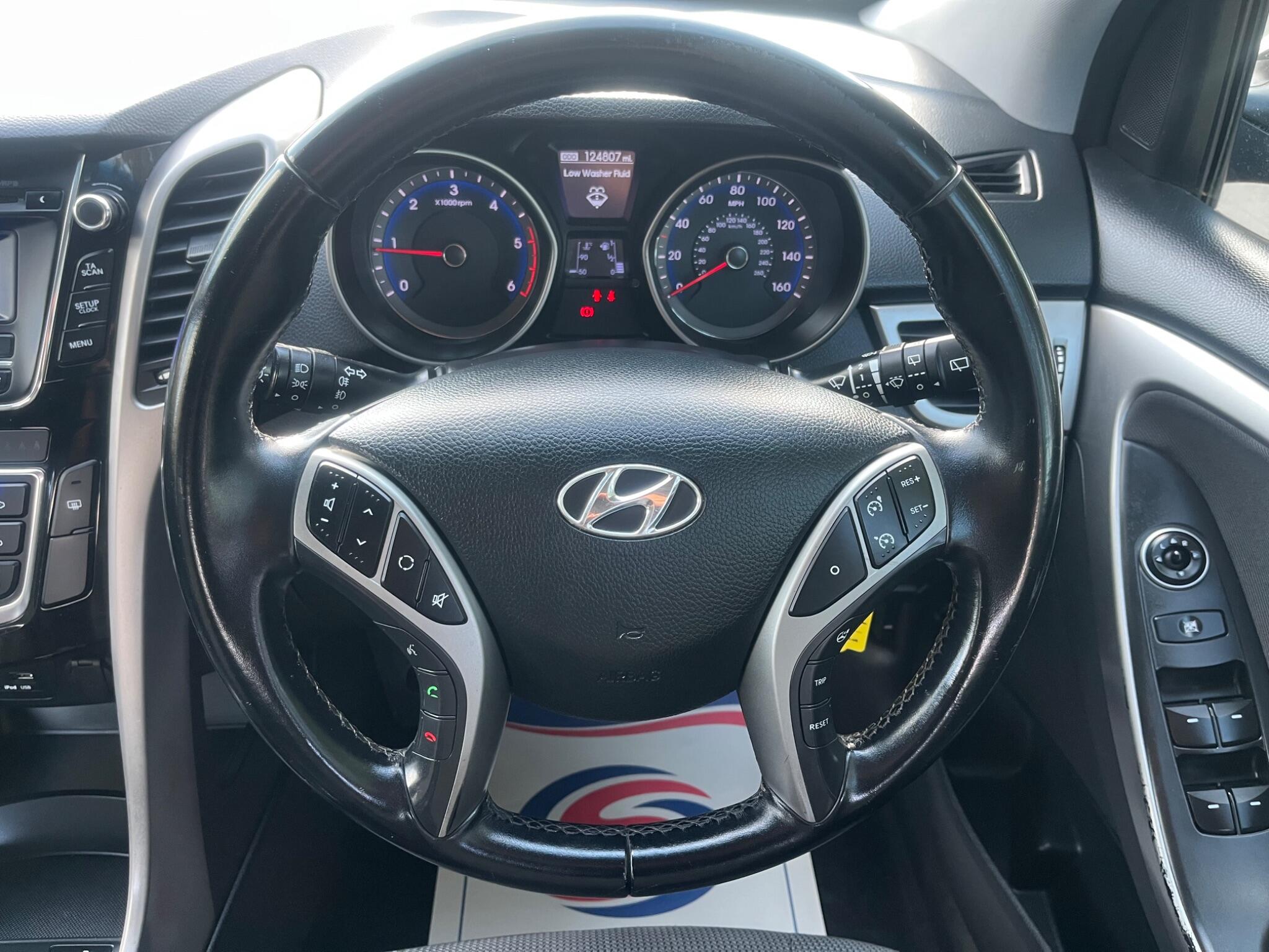 Hyundai i30 - Image 25